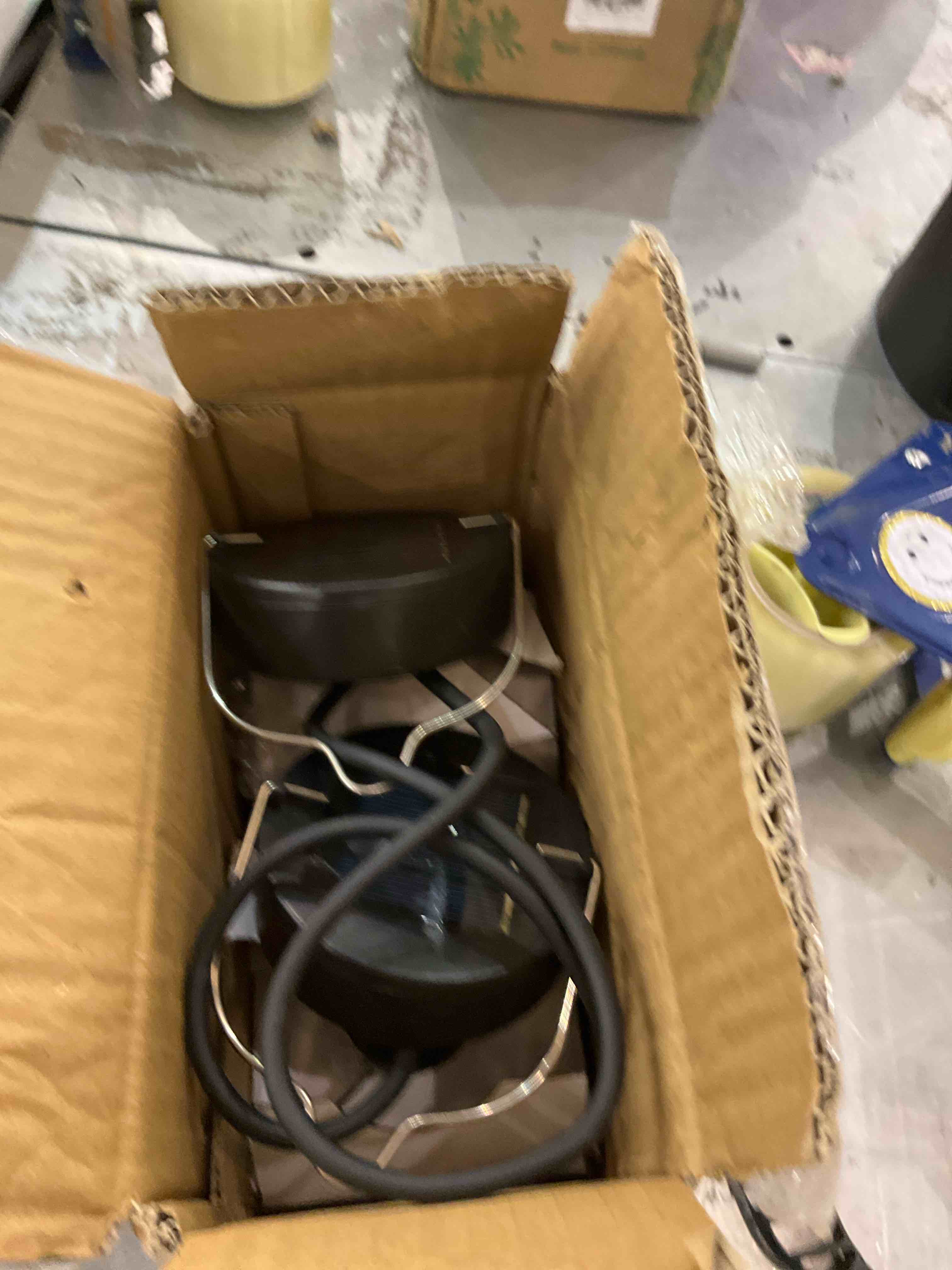 https://s3.amazonaws.com/lotting-images-prod/BargainHunt/EXS01174403_1715267601063.jpeg