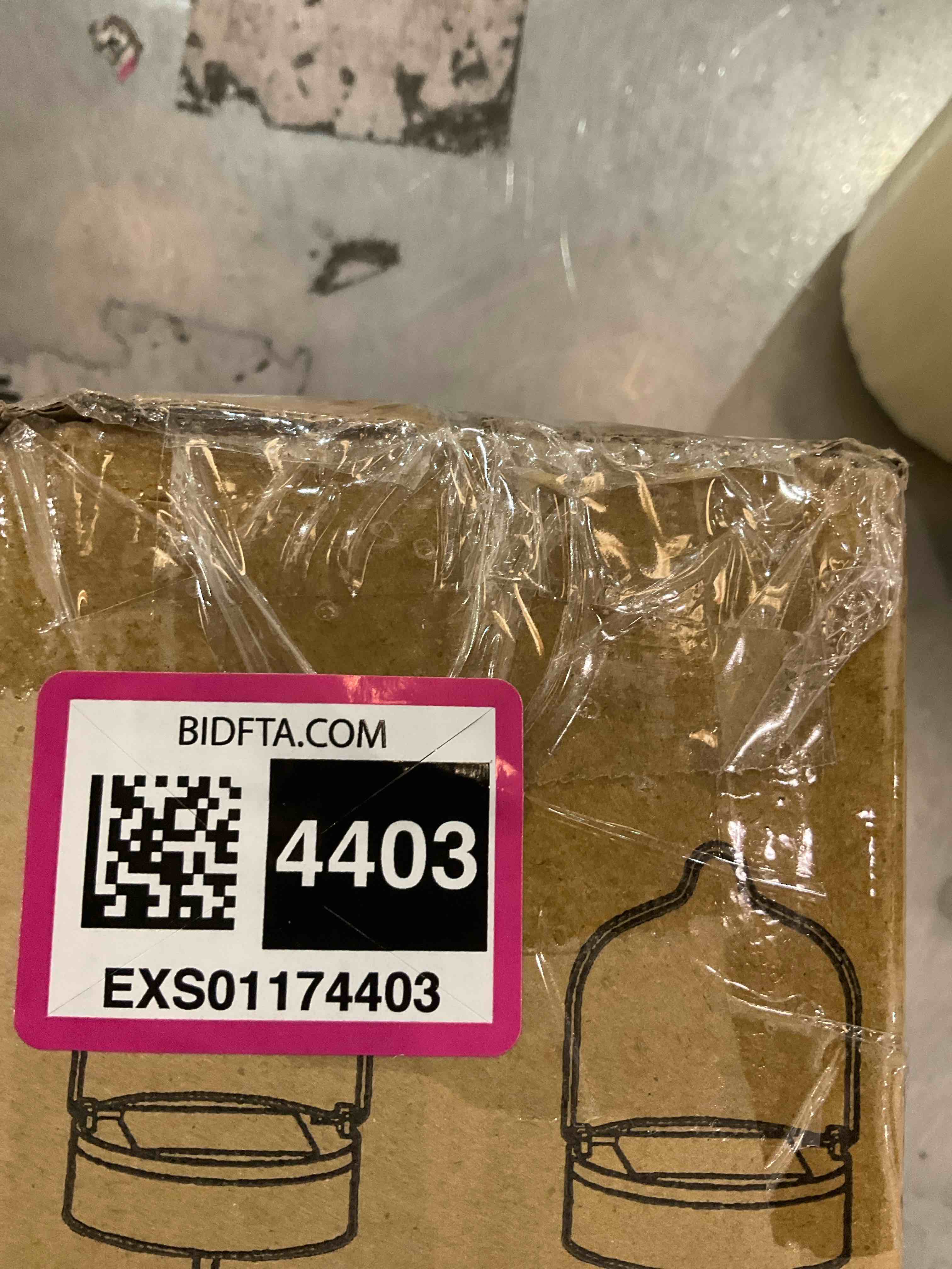 https://s3.amazonaws.com/lotting-images-prod/BargainHunt/EXS01174403_1715267622346.jpeg