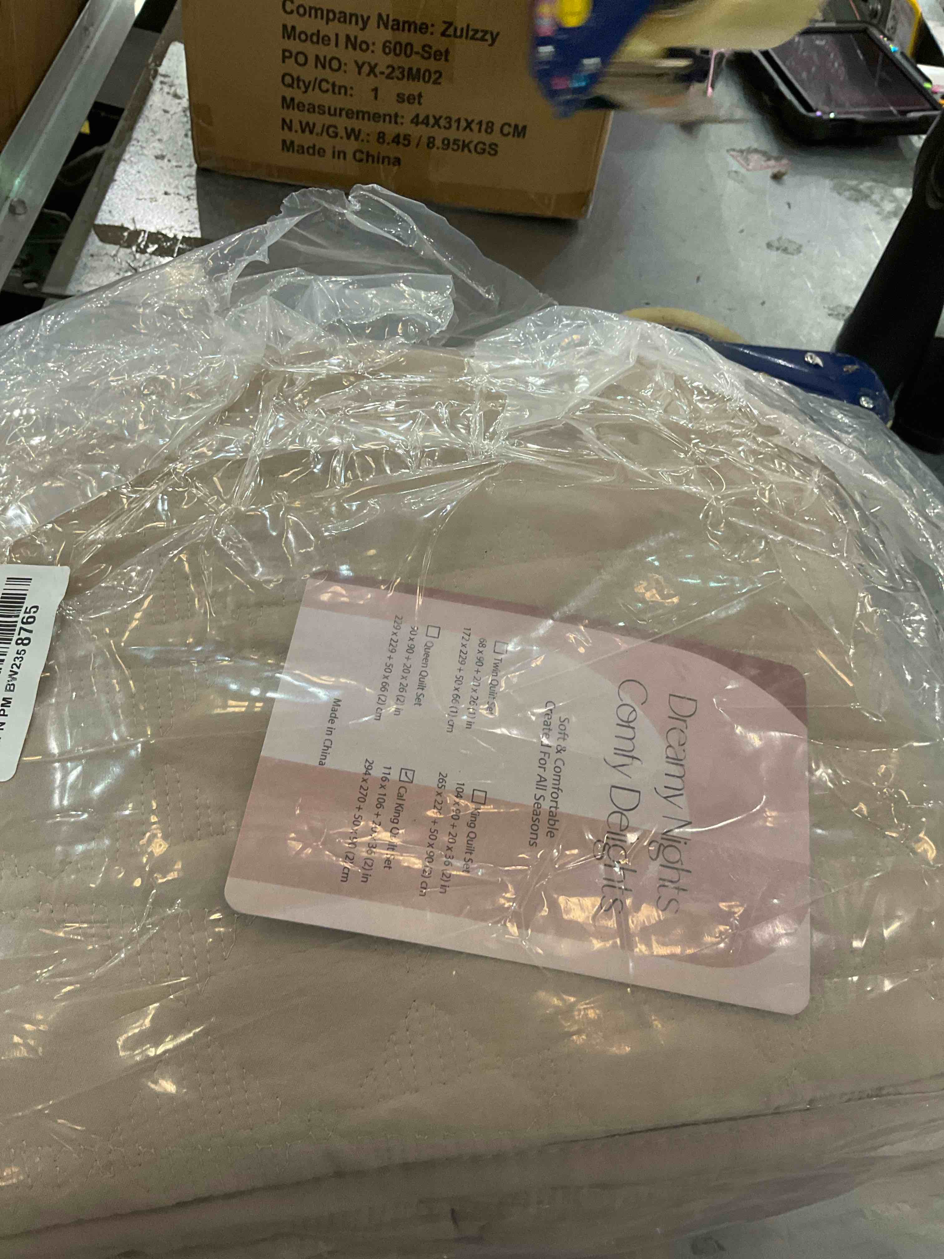 https://s3.amazonaws.com/lotting-images-prod/BargainHunt/EXS01174404_1715267659906.jpeg