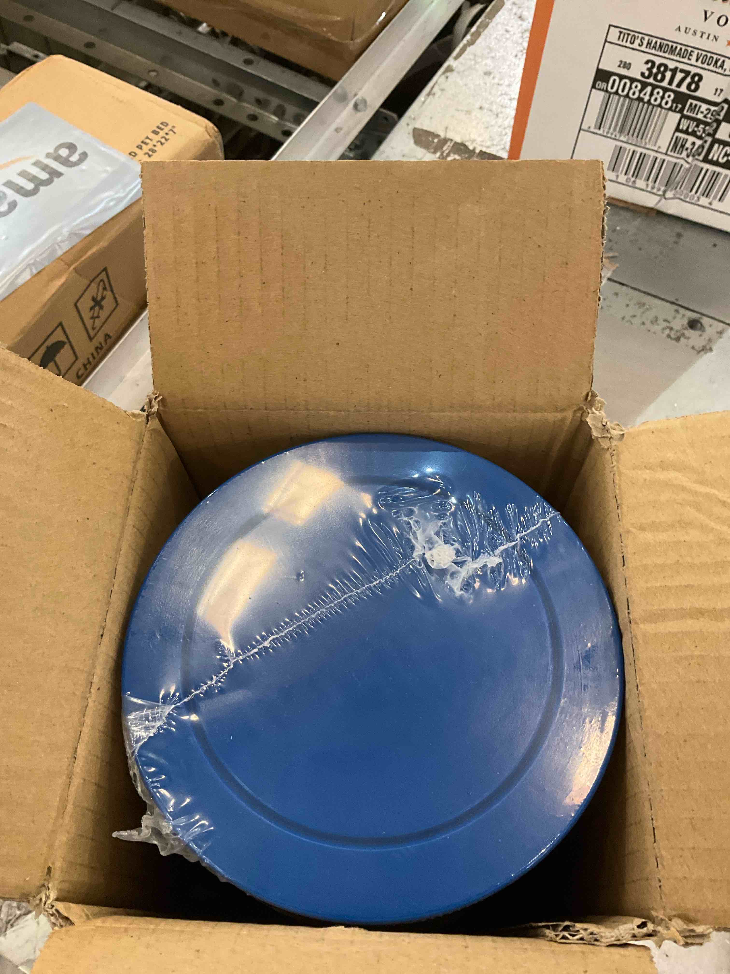 https://s3.amazonaws.com/lotting-images-prod/BargainHunt/EXS01174418_1715269245037.jpeg