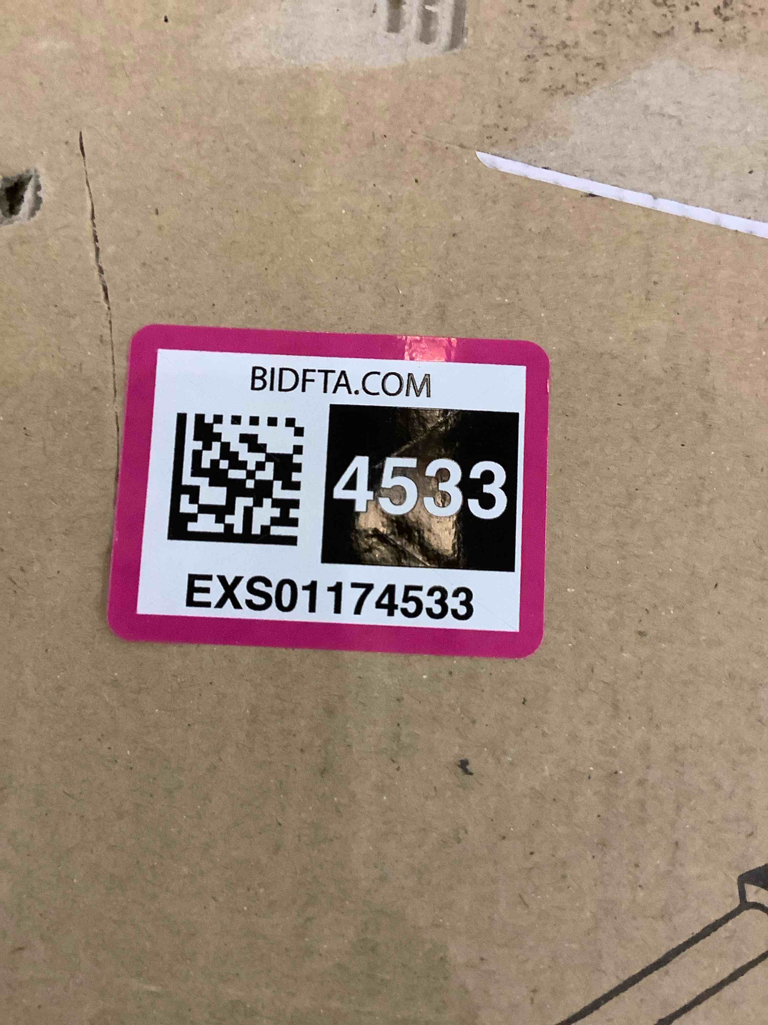 https://s3.amazonaws.com/lotting-images-prod/BargainHunt/EXS01174533_1707924054253.jpeg