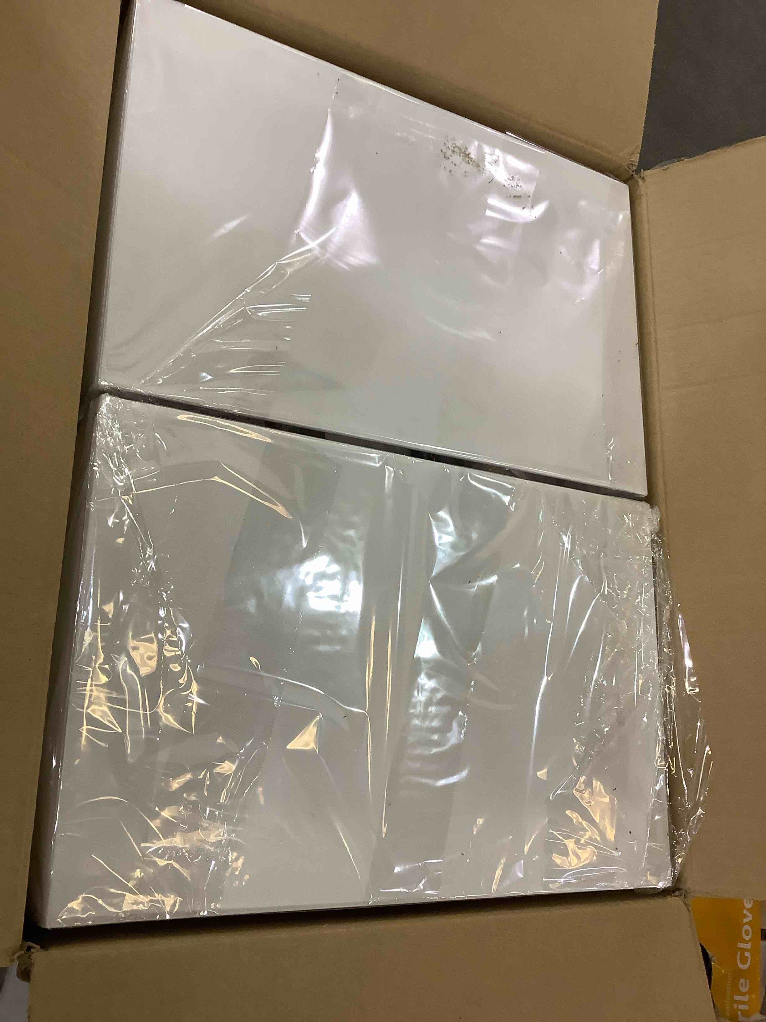 https://s3.amazonaws.com/lotting-images-prod/BargainHunt/EXS01174559_1707928302967.jpeg