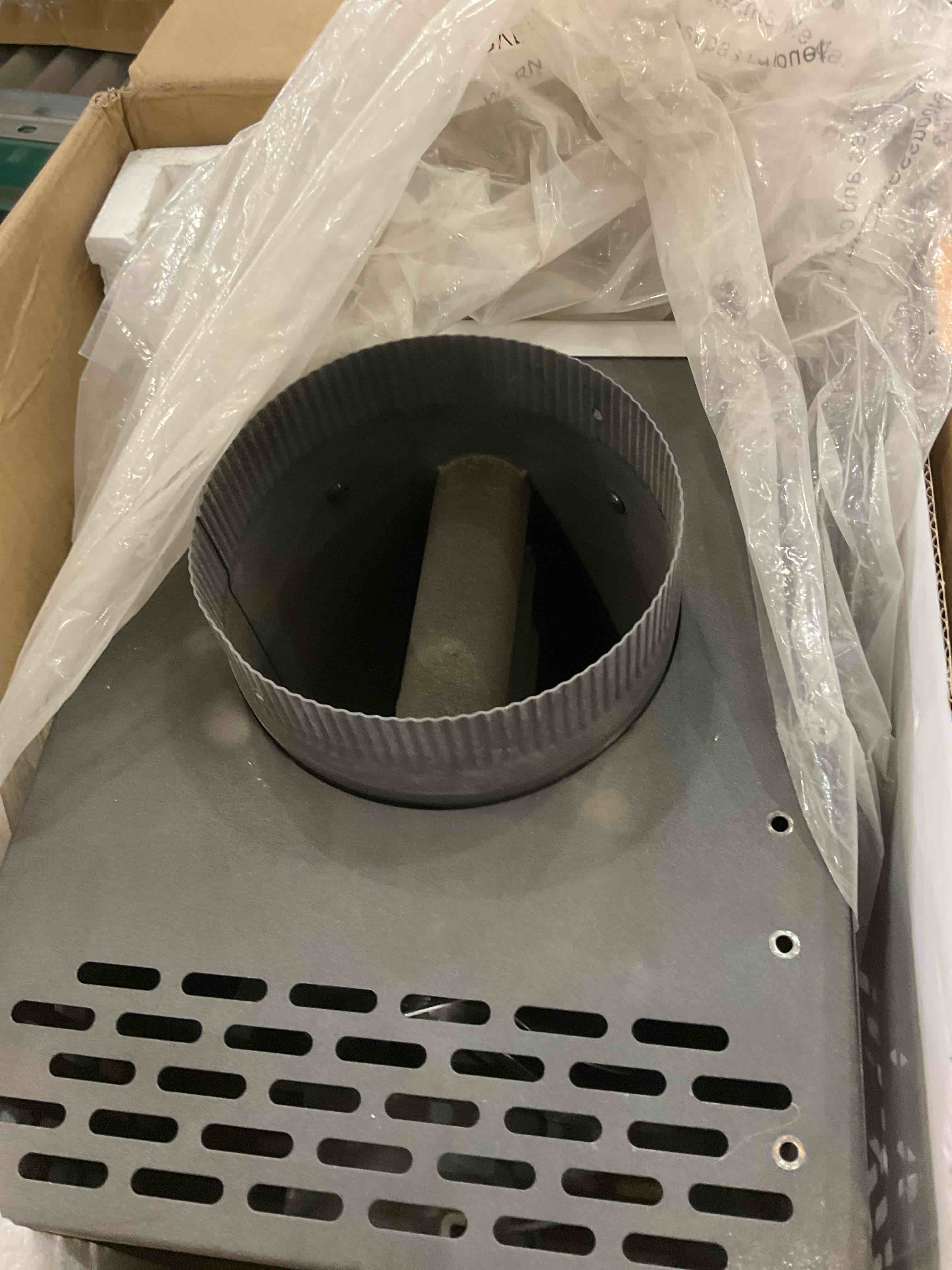 https://s3.amazonaws.com/lotting-images-prod/BargainHunt/EXS01175033_1709828825571.jpeg