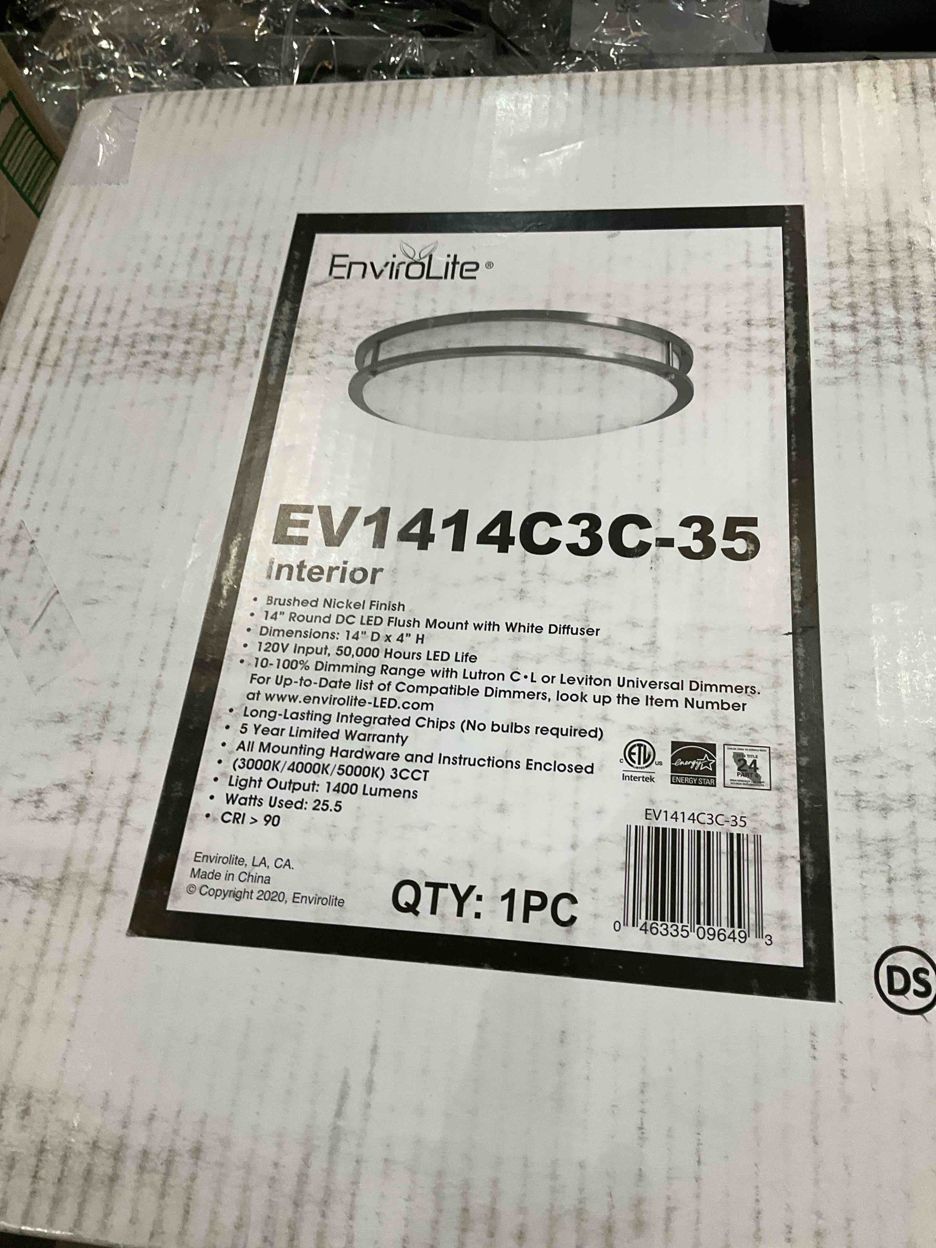 https://s3.amazonaws.com/lotting-images-prod/BargainHunt/EXS01175079_1709842393425.jpeg