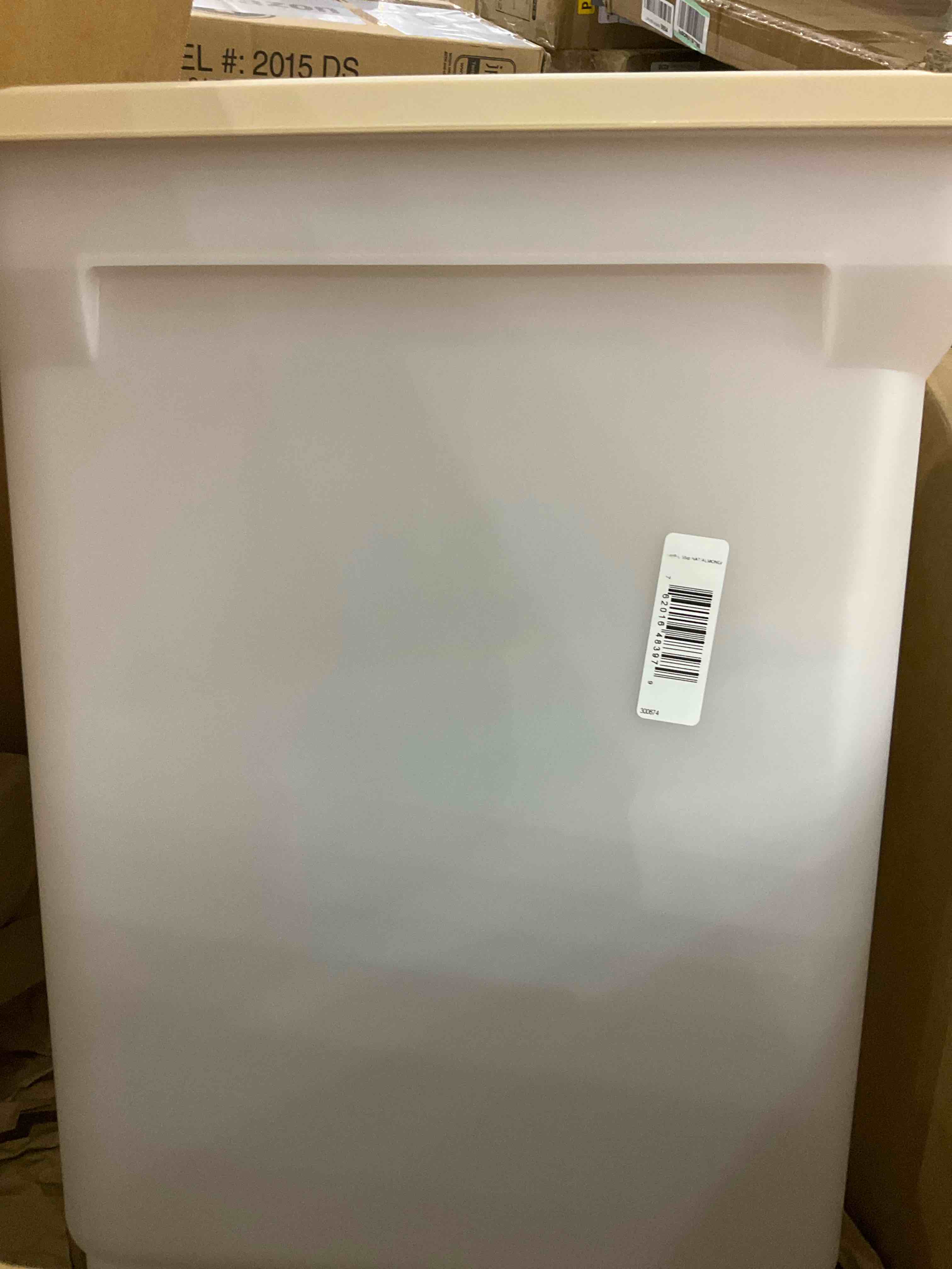 https://s3.amazonaws.com/lotting-images-prod/BargainHunt/EXS01175092_1709901270676.jpeg