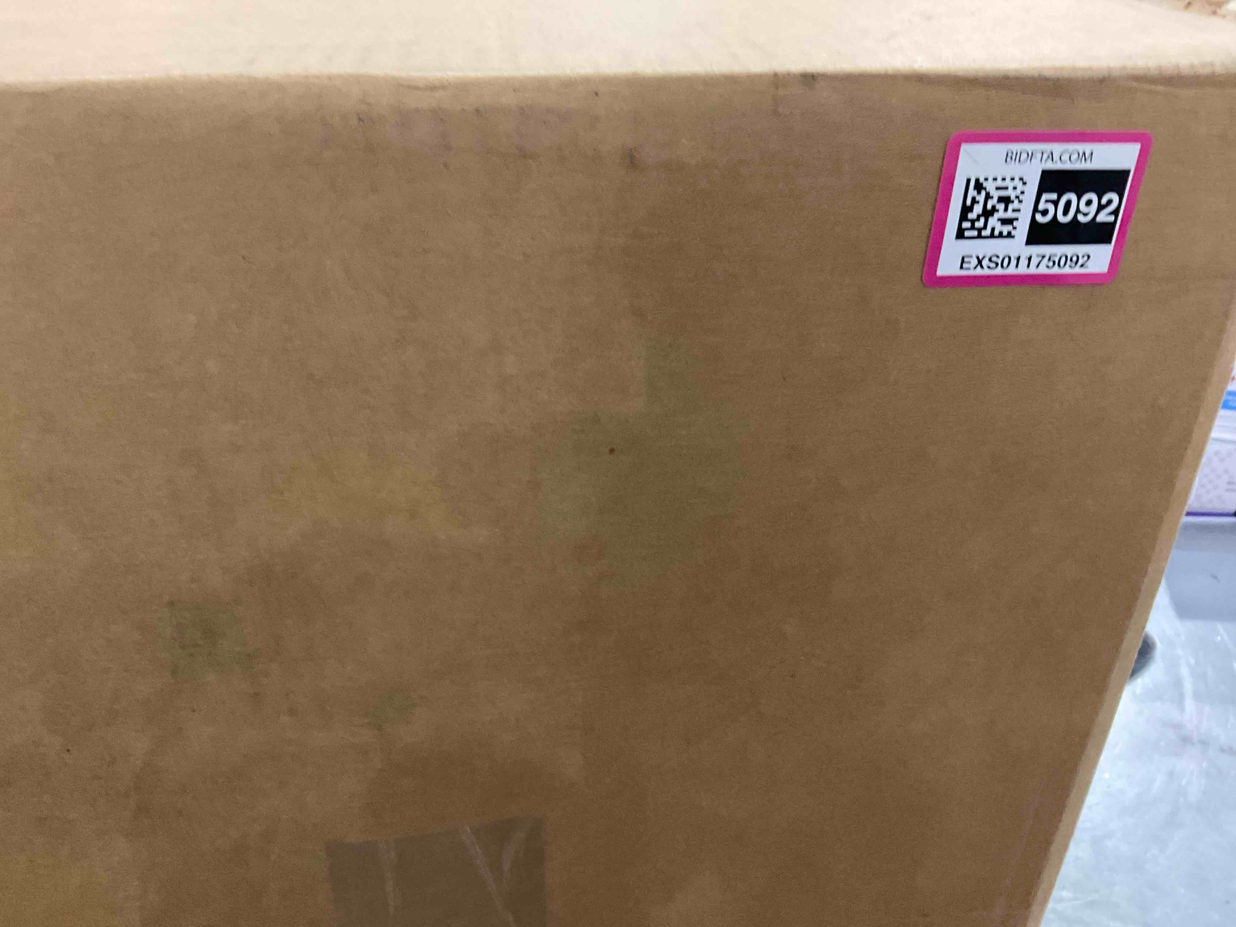 https://s3.amazonaws.com/lotting-images-prod/BargainHunt/EXS01175092_1709901312130.jpeg