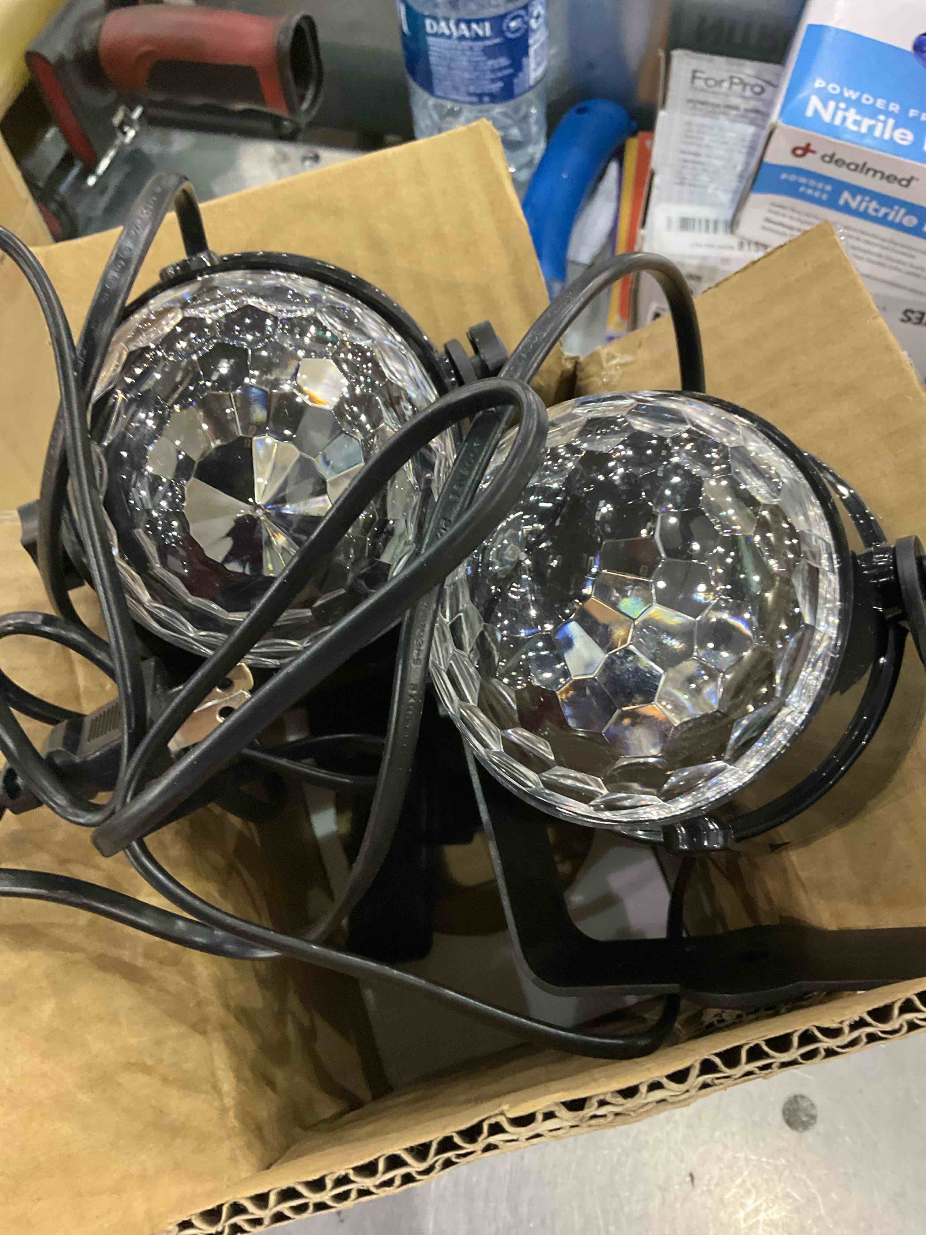 https://s3.amazonaws.com/lotting-images-prod/BargainHunt/EXS01175148_1709912668288.jpeg