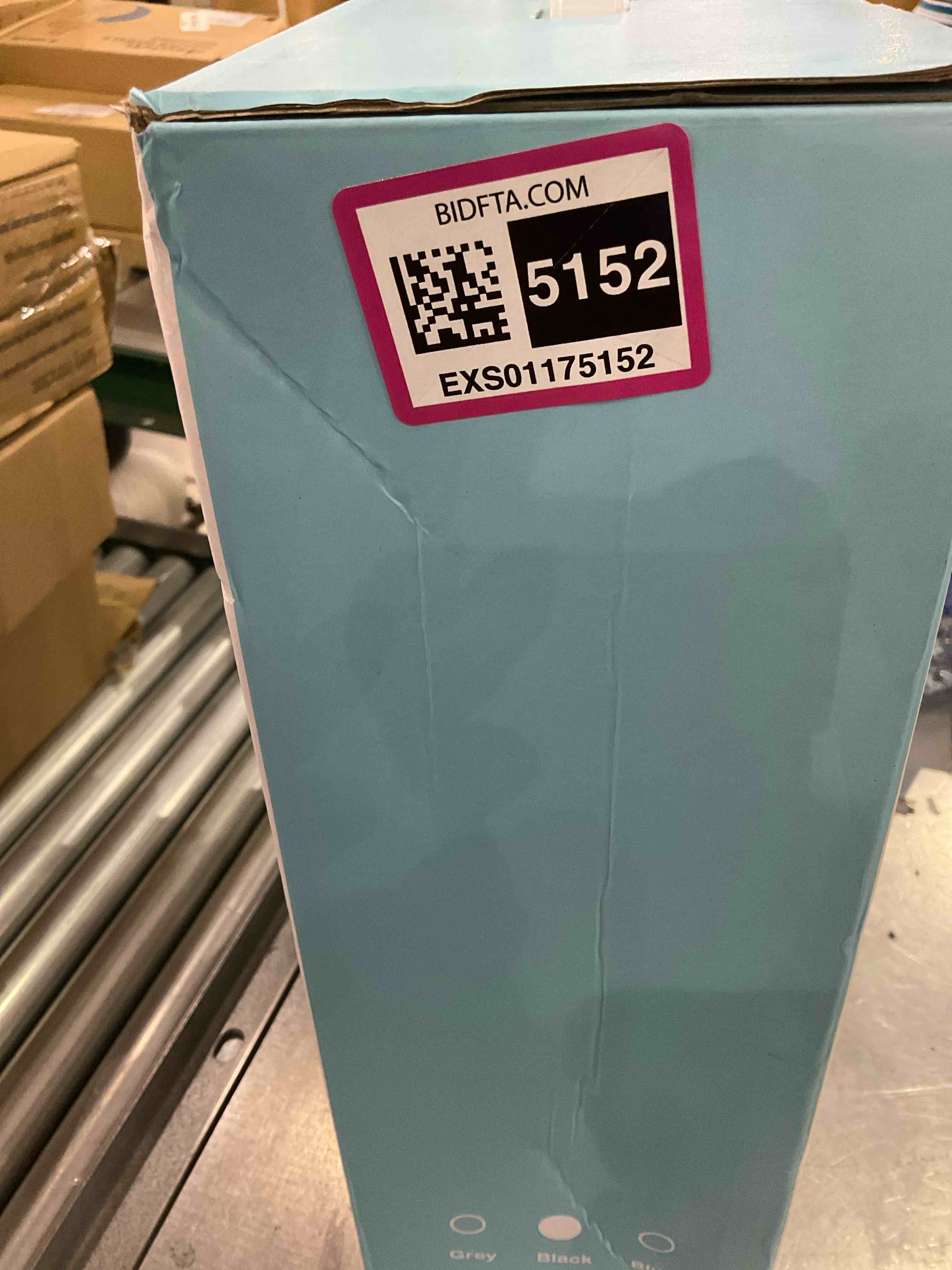 https://s3.amazonaws.com/lotting-images-prod/BargainHunt/EXS01175152_1709913156408.jpeg