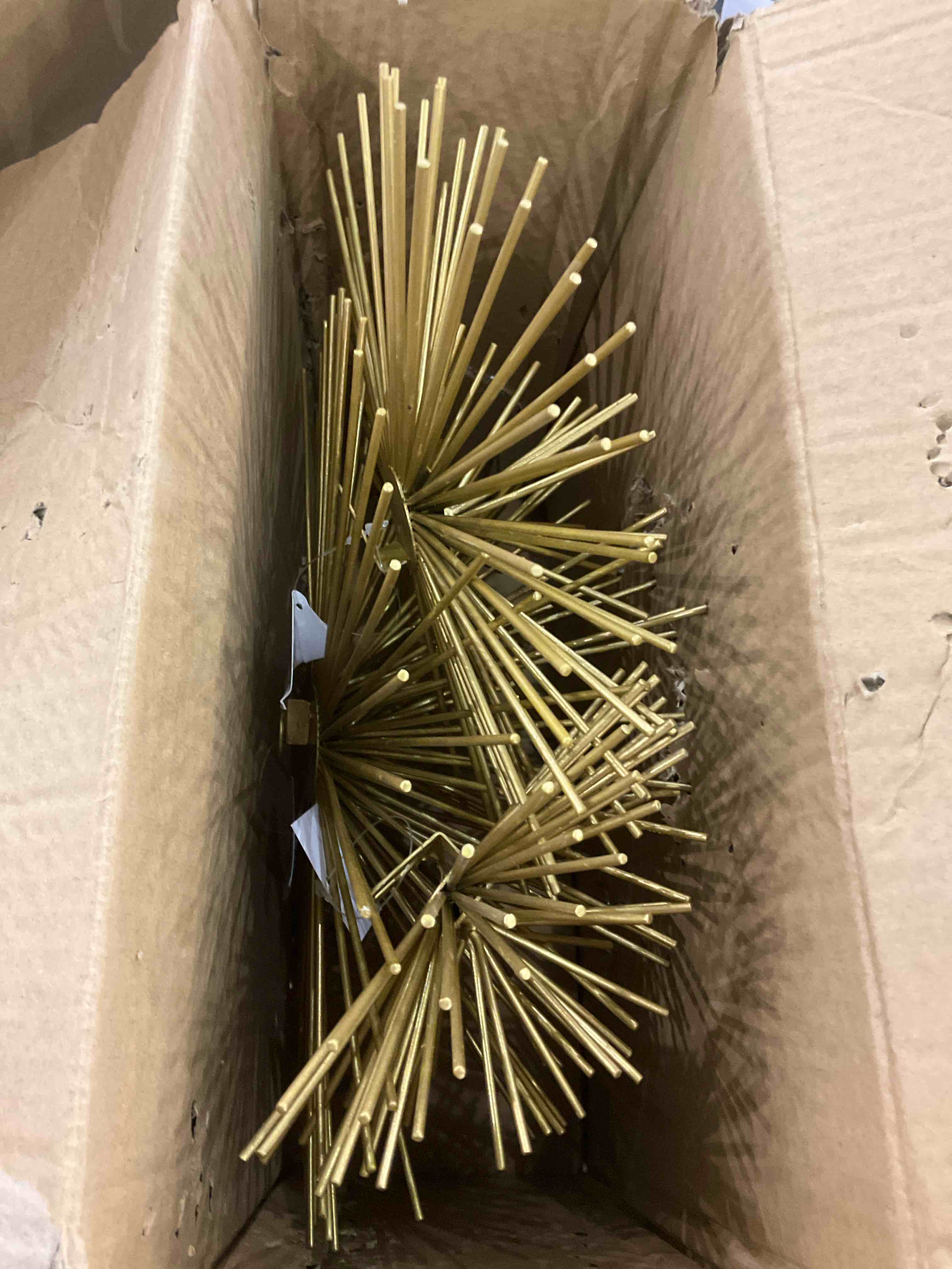 https://s3.amazonaws.com/lotting-images-prod/BargainHunt/EXS01175155_1709913439490.jpeg