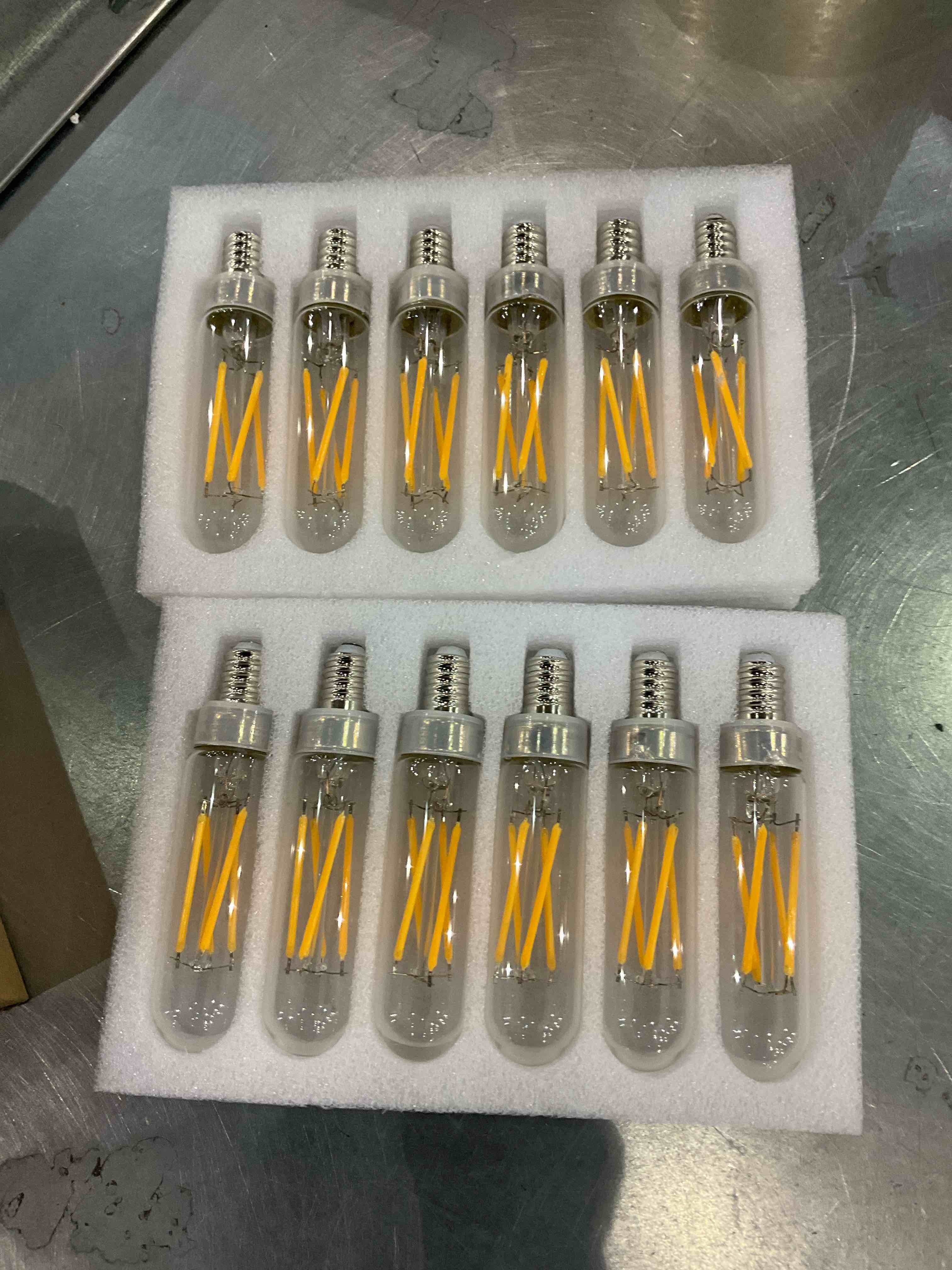 Daylight Candelabra LED Bulbs 