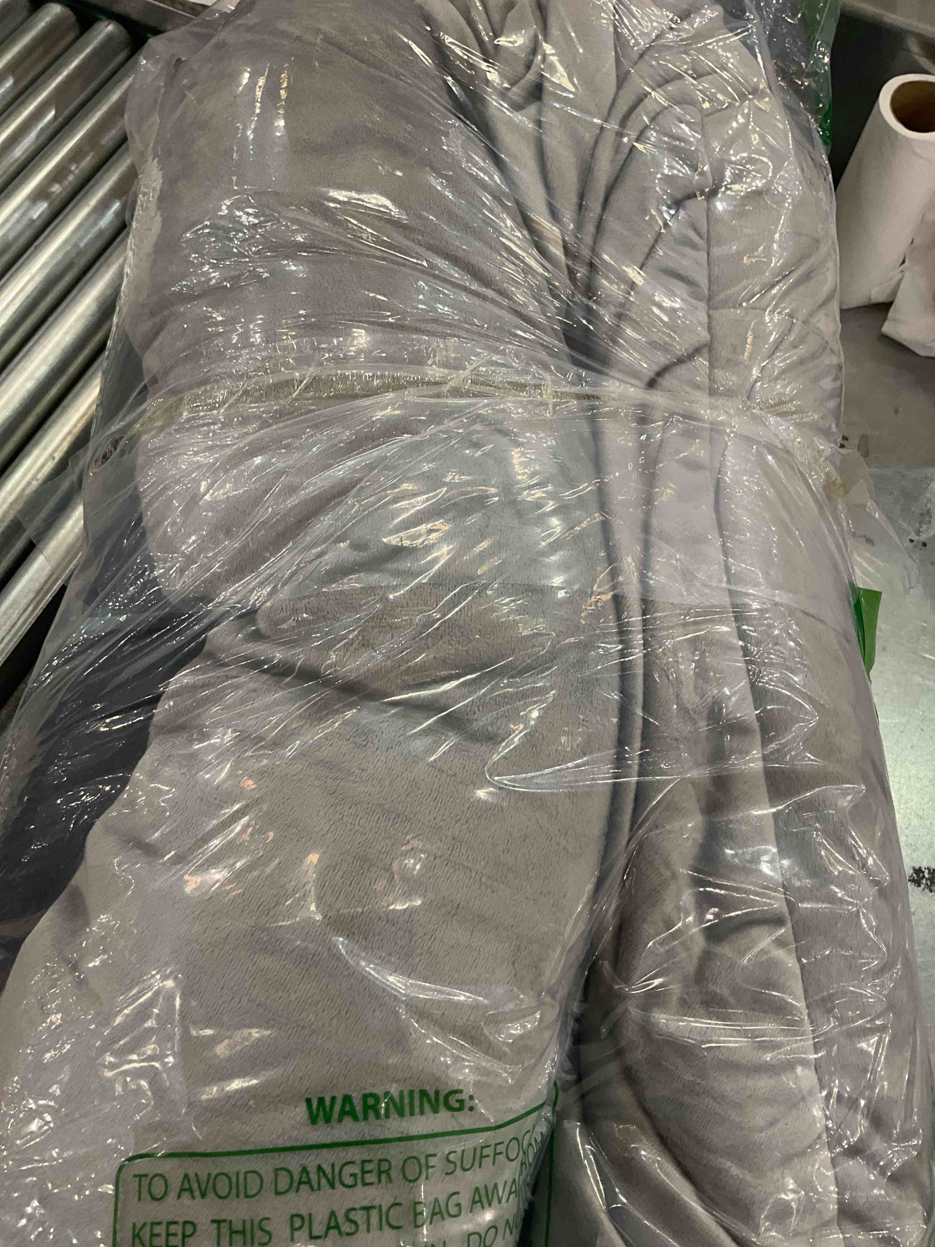 https://s3.amazonaws.com/lotting-images-prod/BargainHunt/EXS01175337_1710176982184.jpeg
