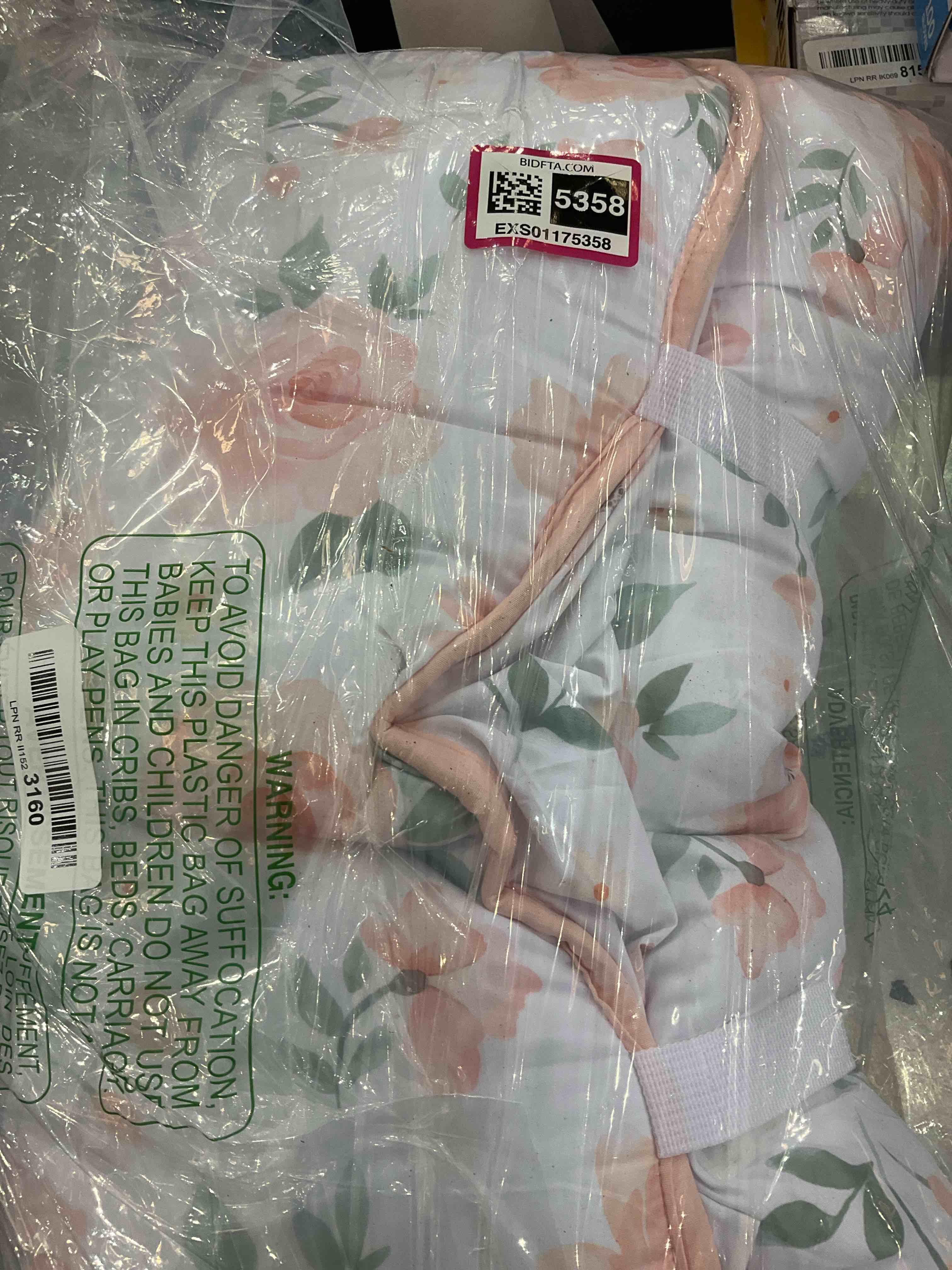 https://s3.amazonaws.com/lotting-images-prod/BargainHunt/EXS01175358_1710182101309.jpeg