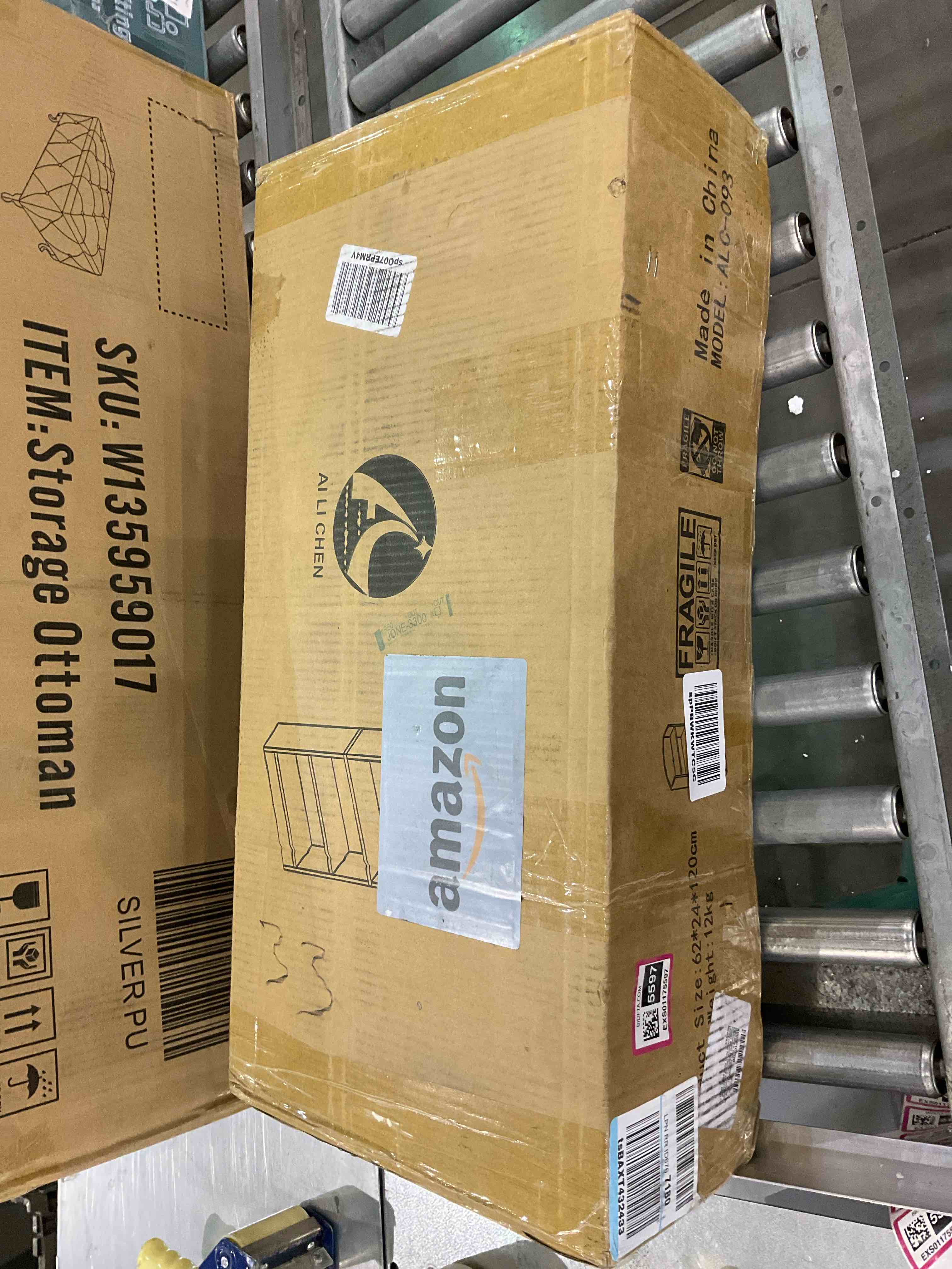 https://s3.amazonaws.com/lotting-images-prod/BargainHunt/EXS01175597_1709210422089.jpeg