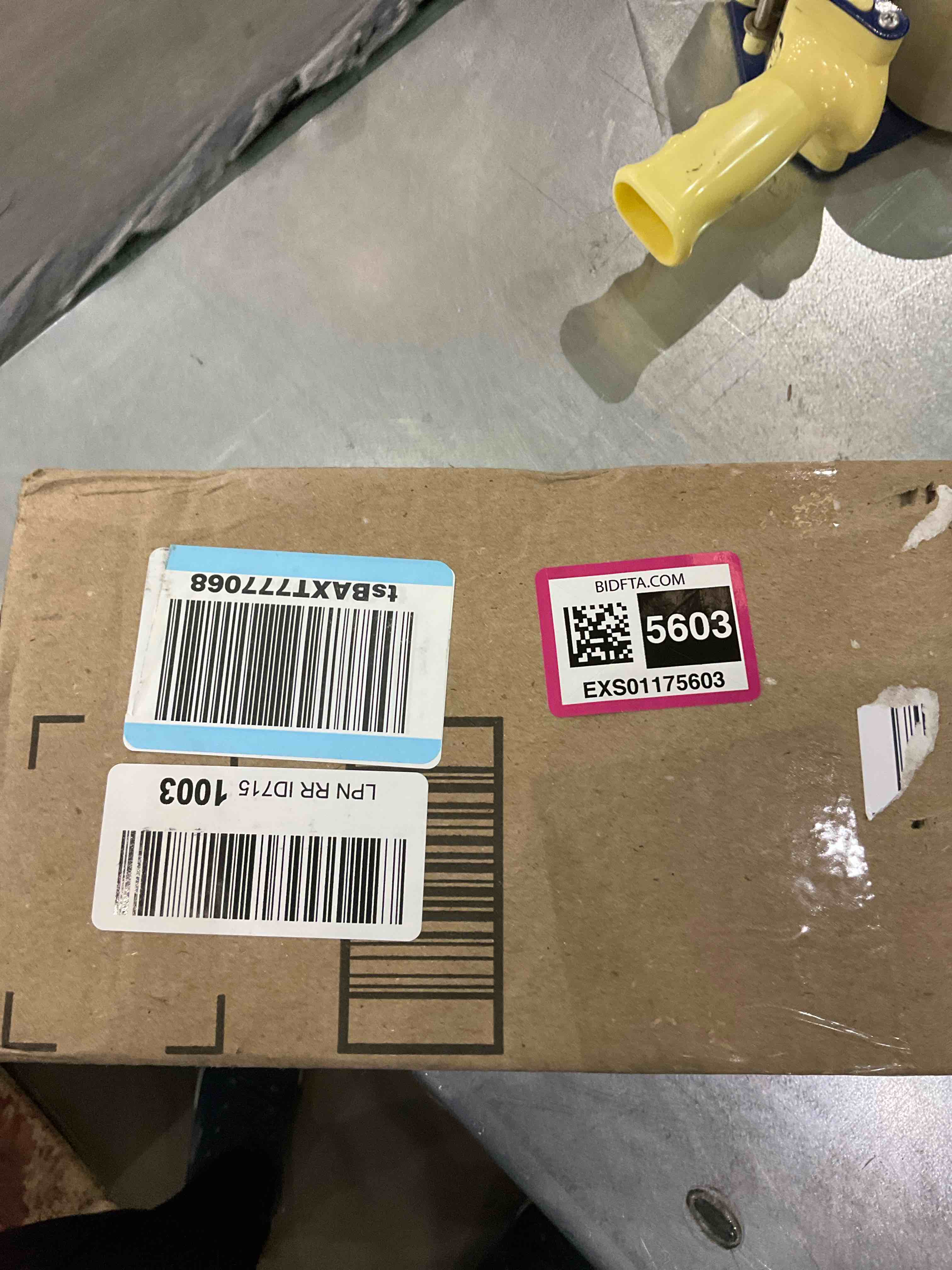 https://s3.amazonaws.com/lotting-images-prod/BargainHunt/EXS01175603_1709212706031.jpeg