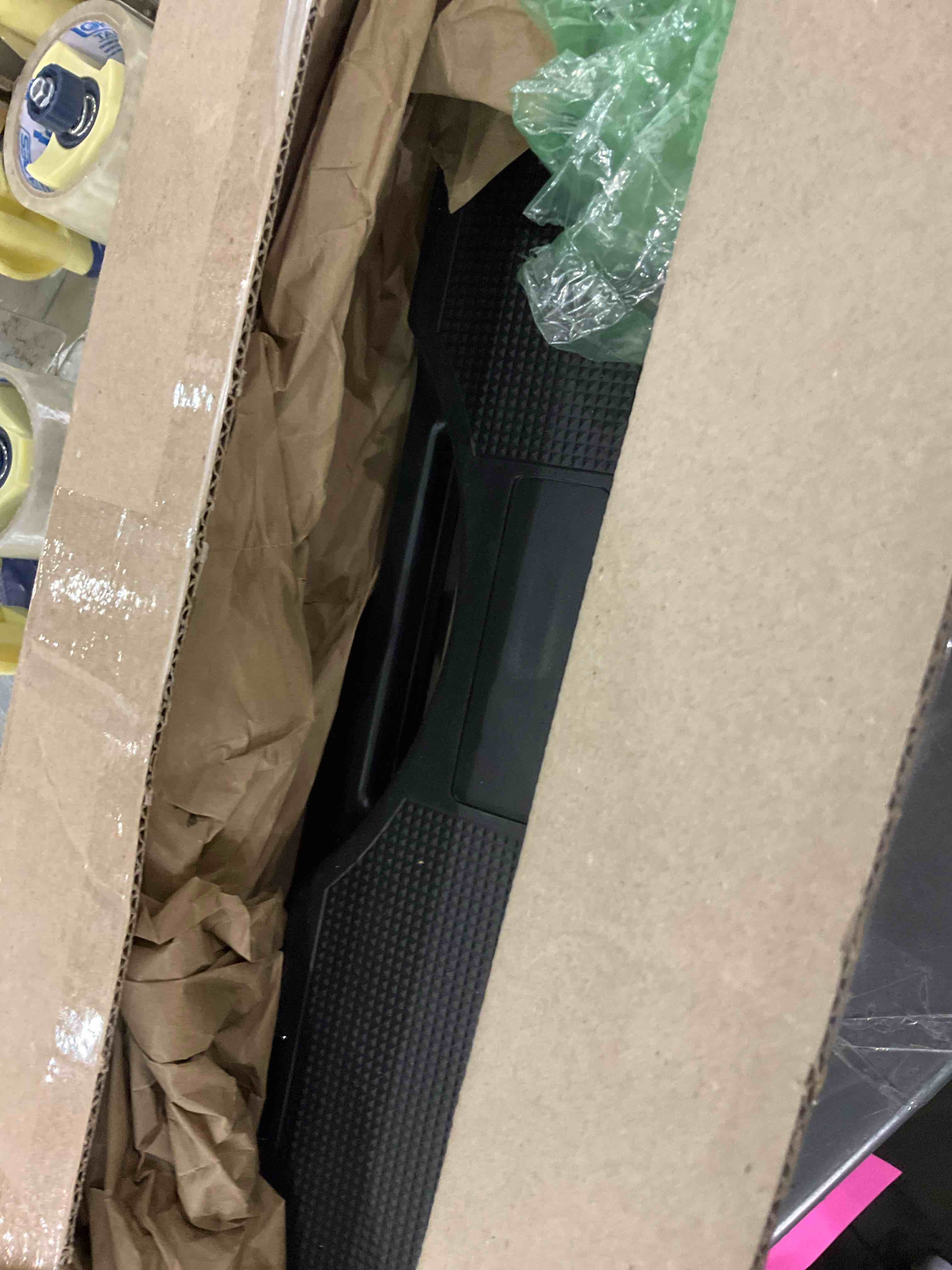 https://s3.amazonaws.com/lotting-images-prod/BargainHunt/EXS01175603_1709212806572.jpeg