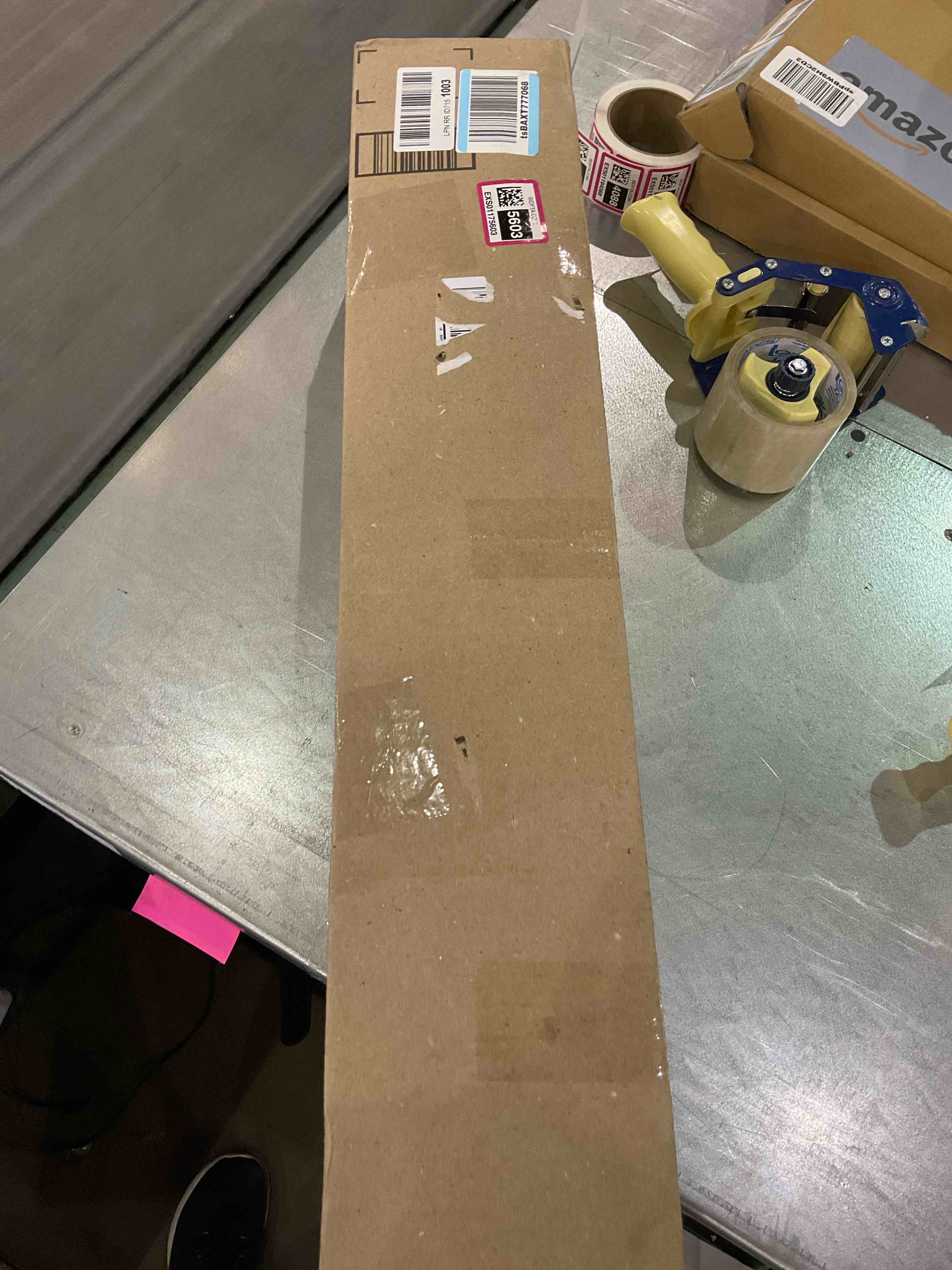 https://s3.amazonaws.com/lotting-images-prod/BargainHunt/EXS01175603_1709212842792.jpeg