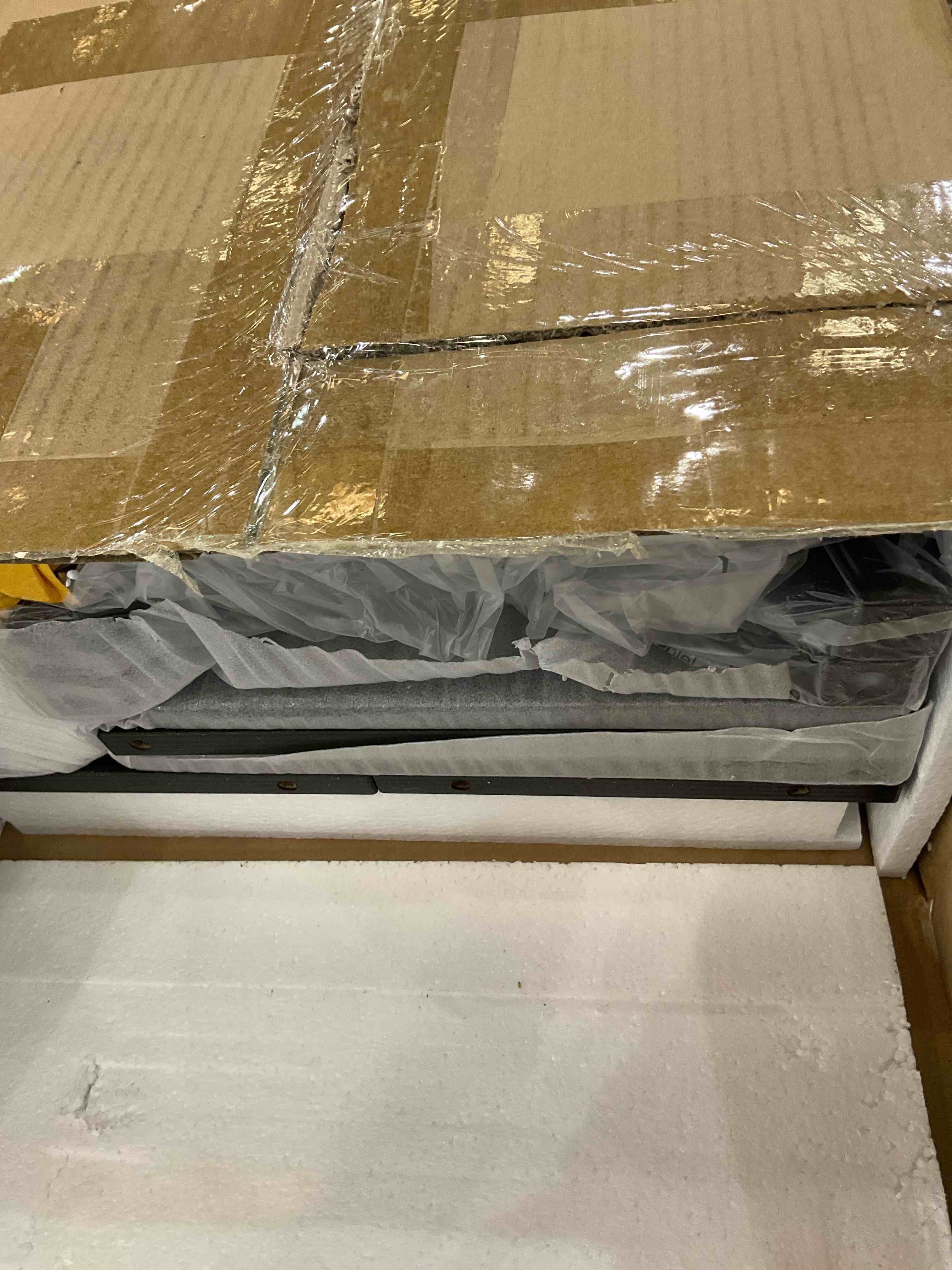 https://s3.amazonaws.com/lotting-images-prod/BargainHunt/EXS01175674_1709237502526.jpeg