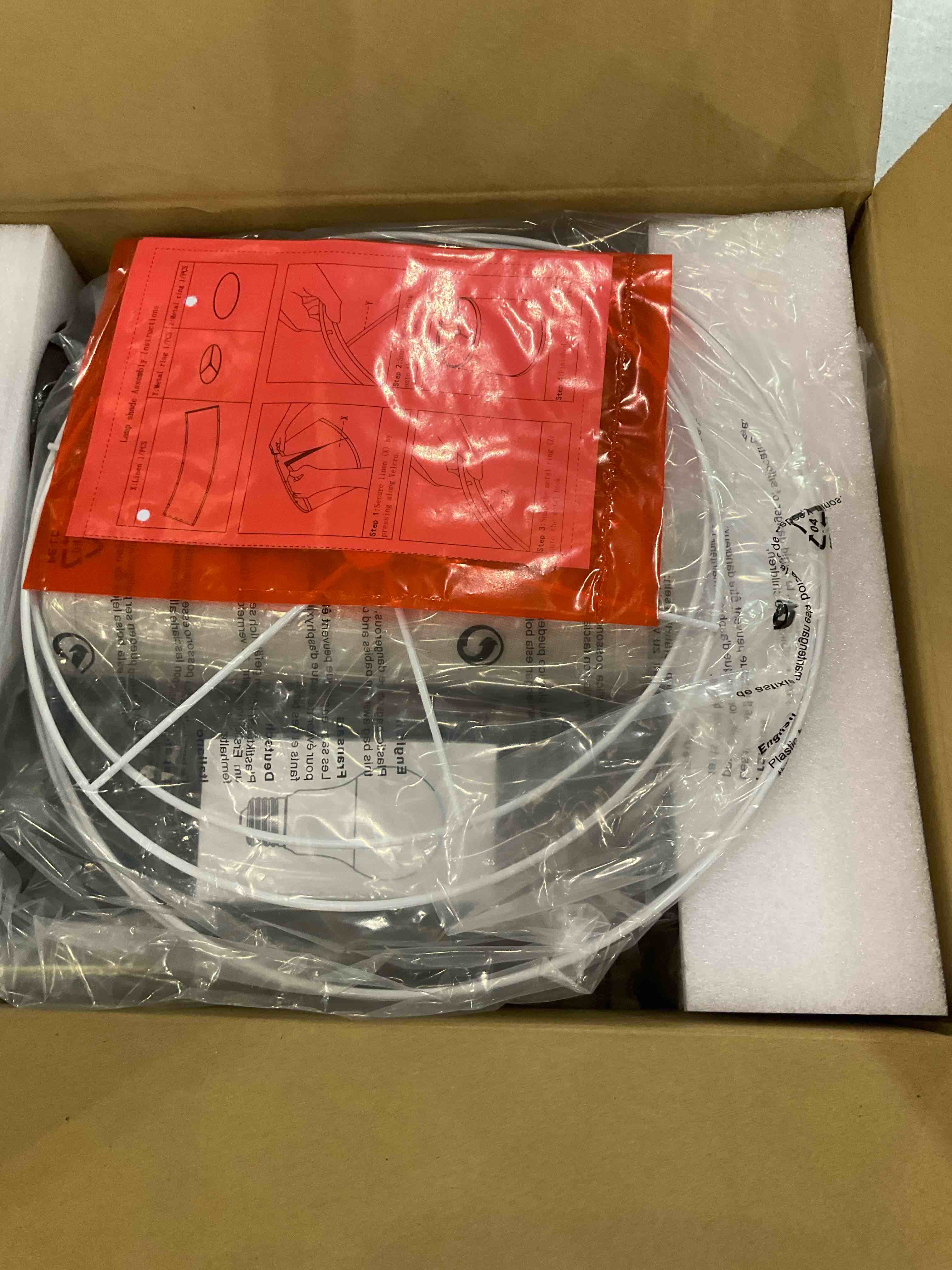 https://s3.amazonaws.com/lotting-images-prod/BargainHunt/EXS01175715_1709322697840.jpeg