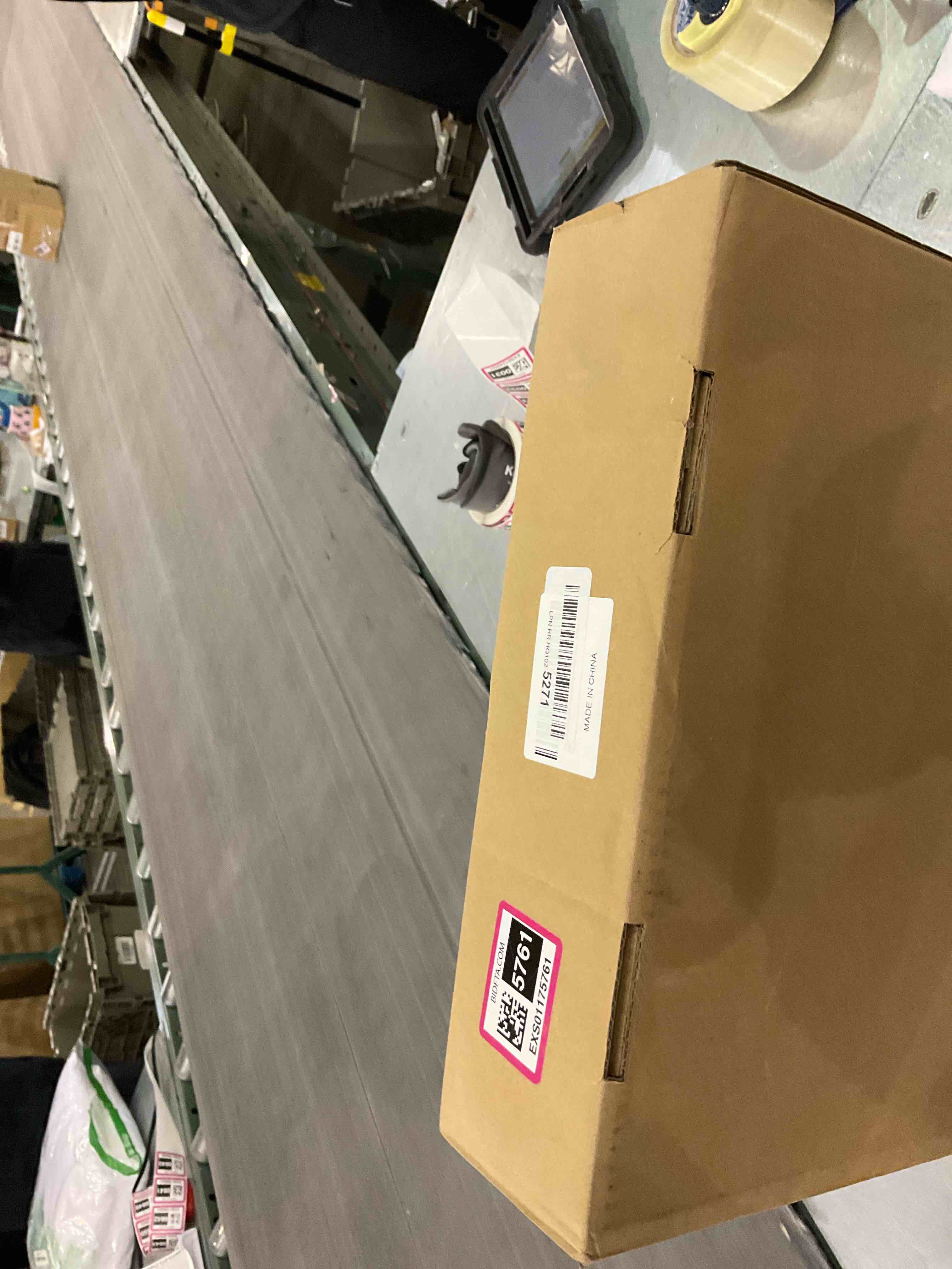 https://s3.amazonaws.com/lotting-images-prod/BargainHunt/EXS01175761_1709644723058.jpeg