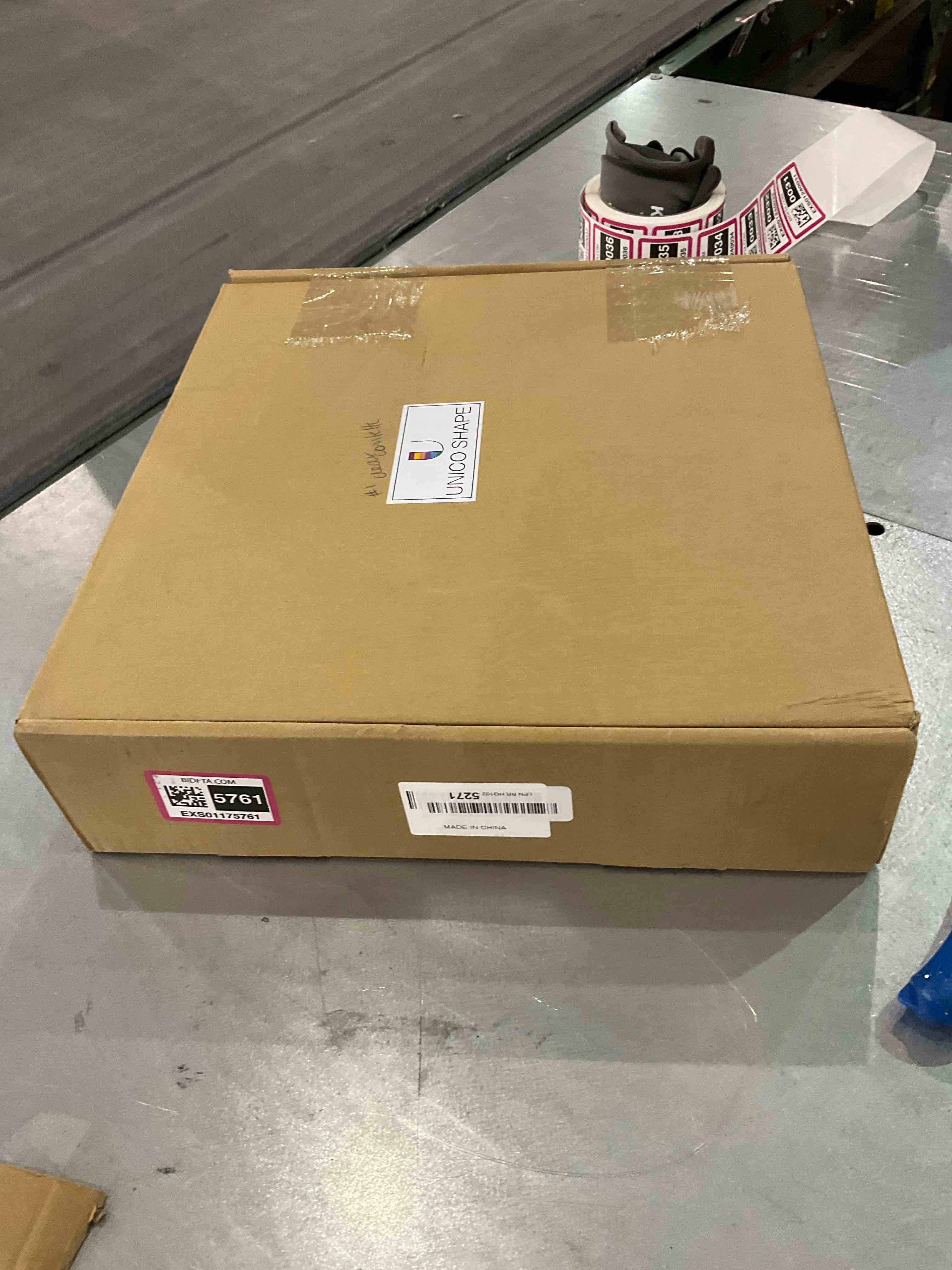 https://s3.amazonaws.com/lotting-images-prod/BargainHunt/EXS01175761_1709644789561.jpeg
