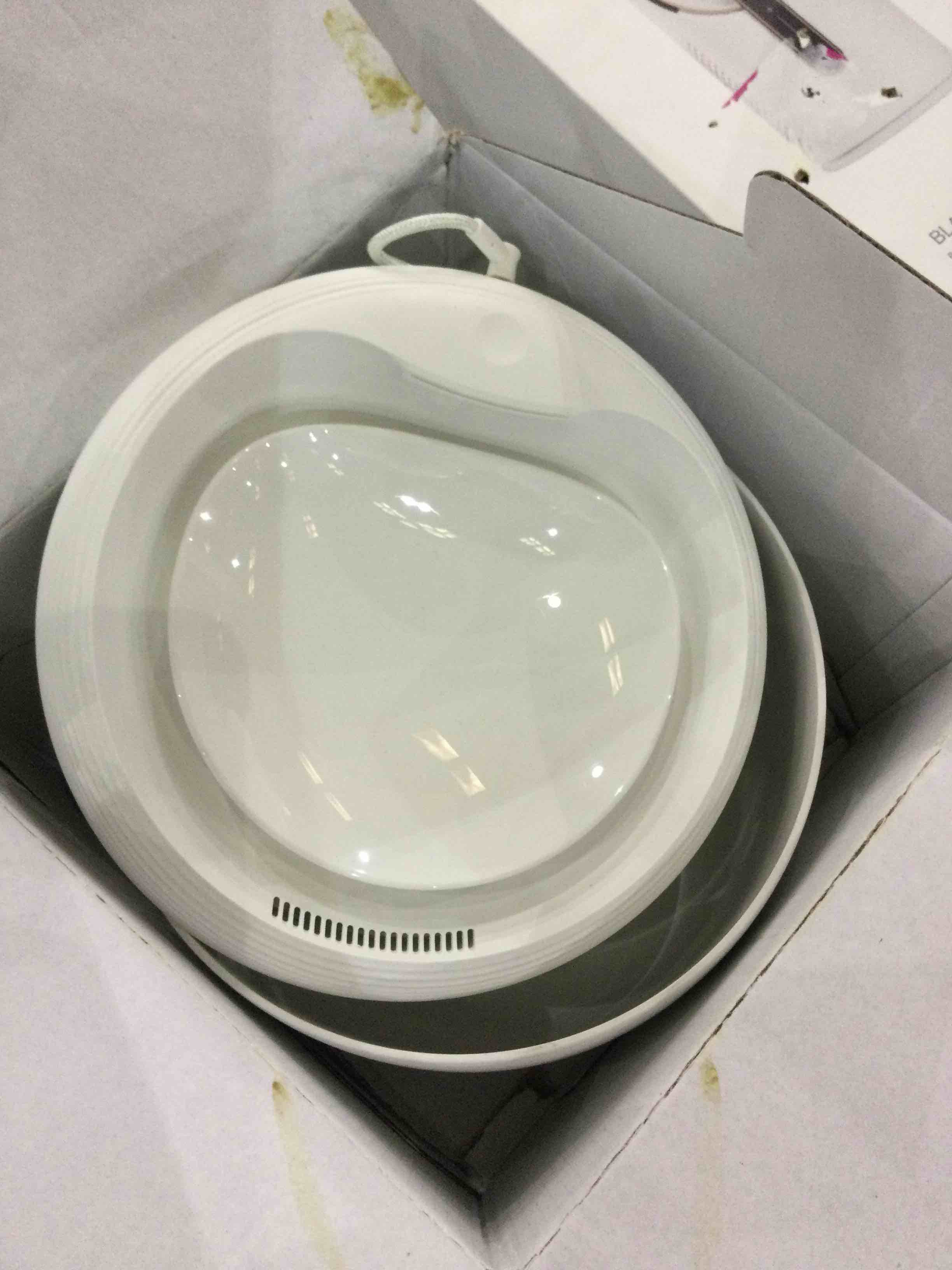 https://s3.amazonaws.com/lotting-images-prod/BargainHunt/EXS01176023_1708955504970.jpeg