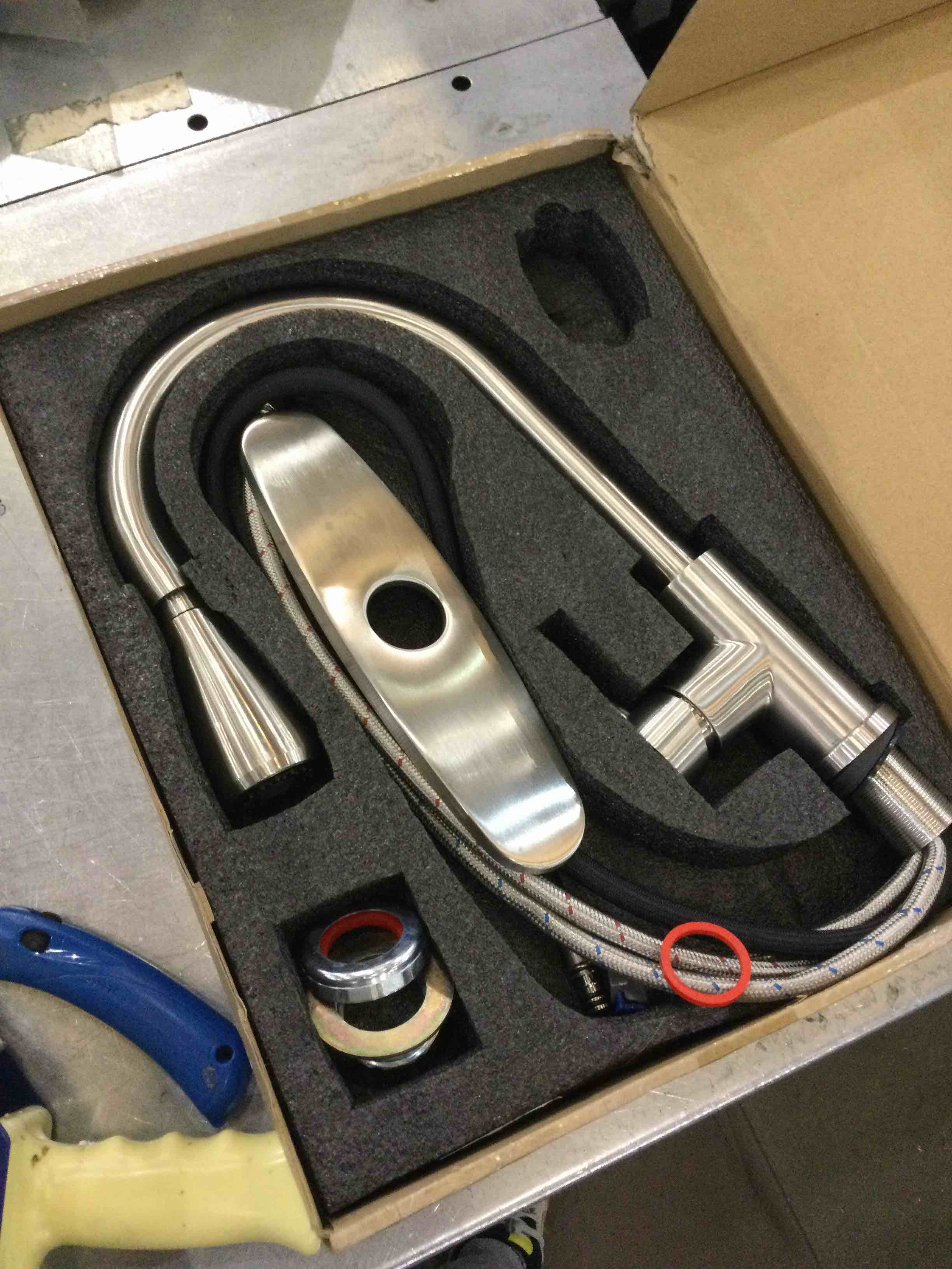 https://s3.amazonaws.com/lotting-images-prod/BargainHunt/EXS01176099_1708964615085.jpeg