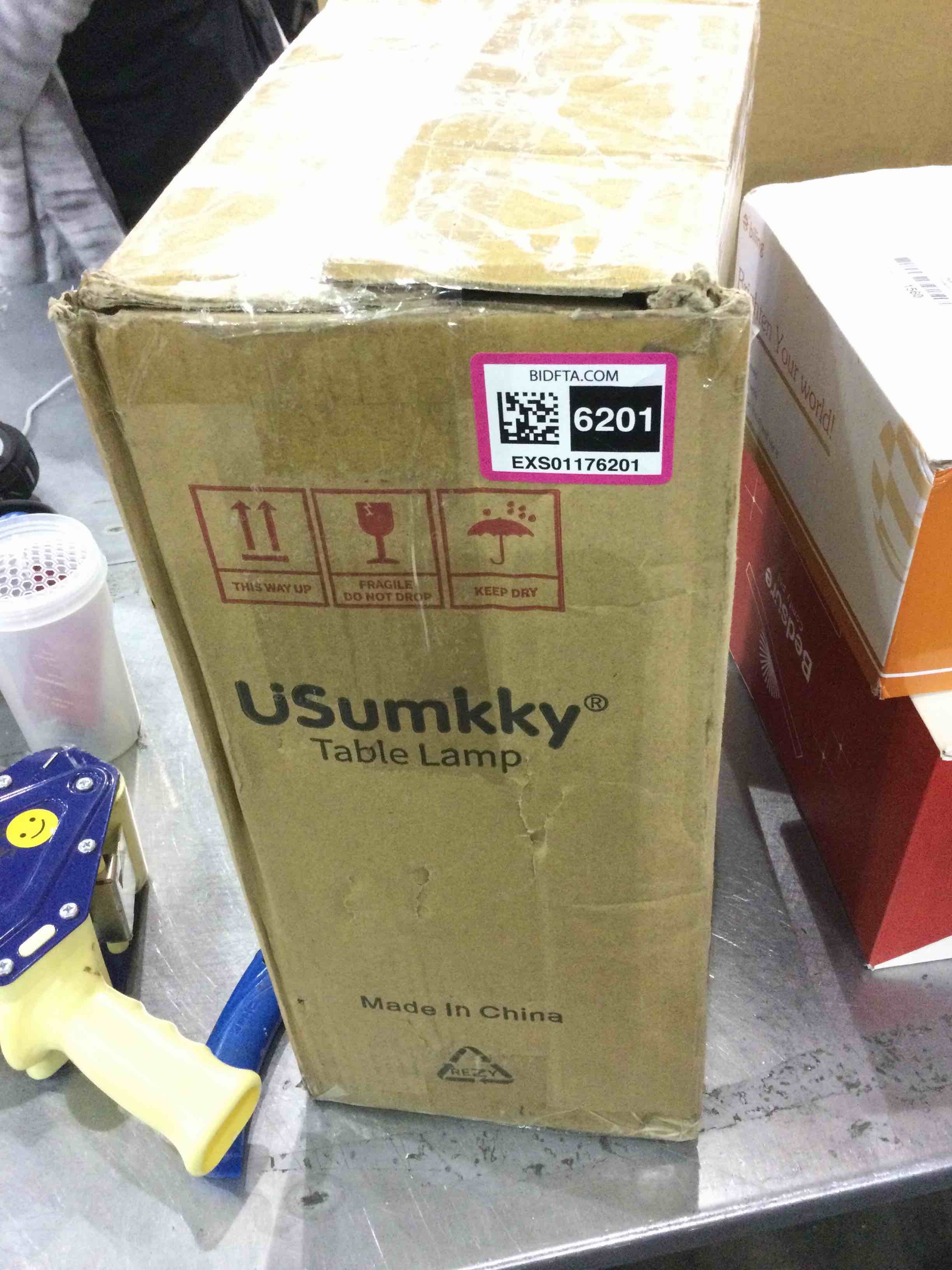 https://s3.amazonaws.com/lotting-images-prod/BargainHunt/EXS01176201_1709036877635.jpeg