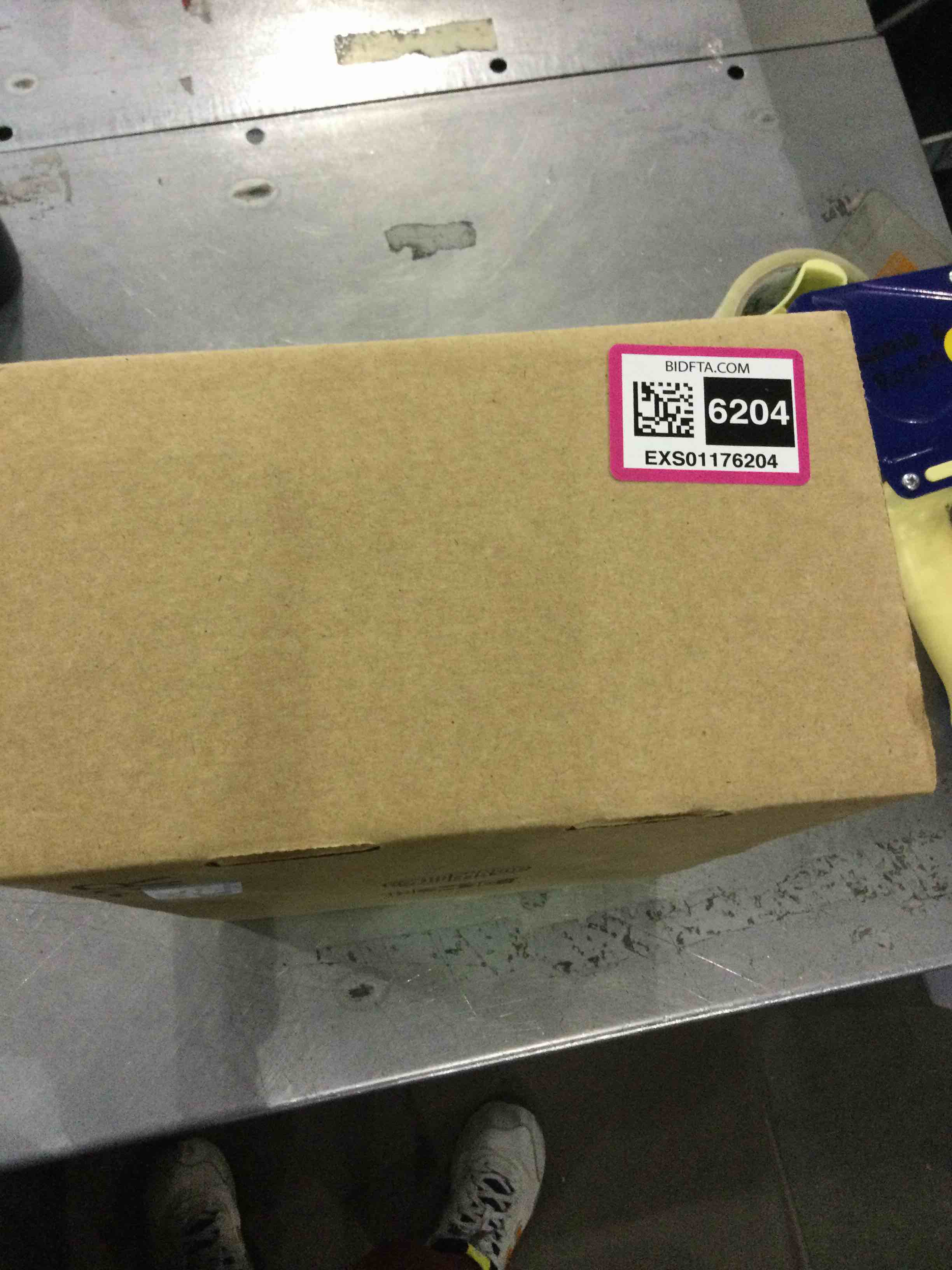 https://s3.amazonaws.com/lotting-images-prod/BargainHunt/EXS01176204_1709037289529.jpeg