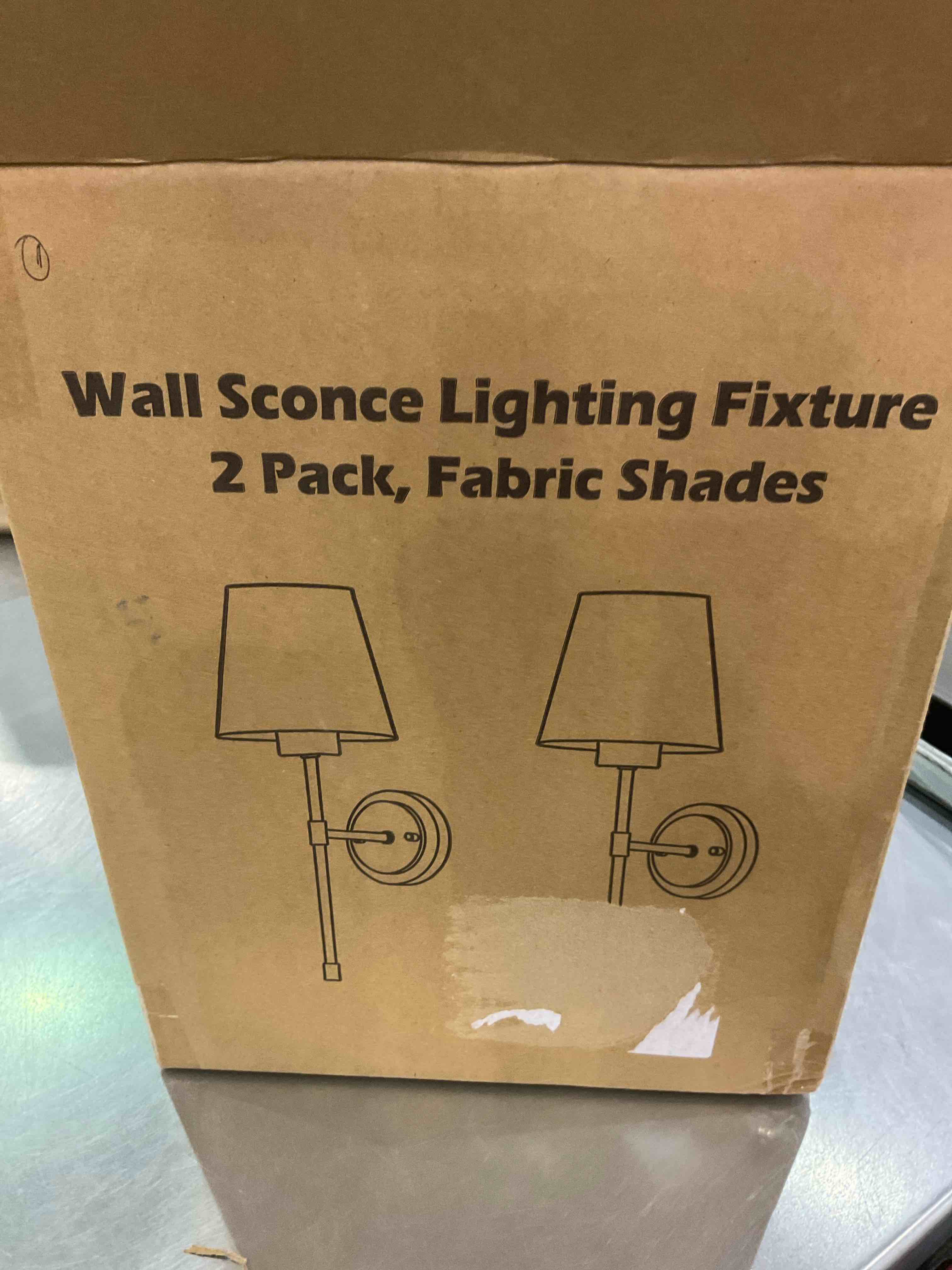 https://s3.amazonaws.com/lotting-images-prod/BargainHunt/EXS01176675_1709123032910.jpeg