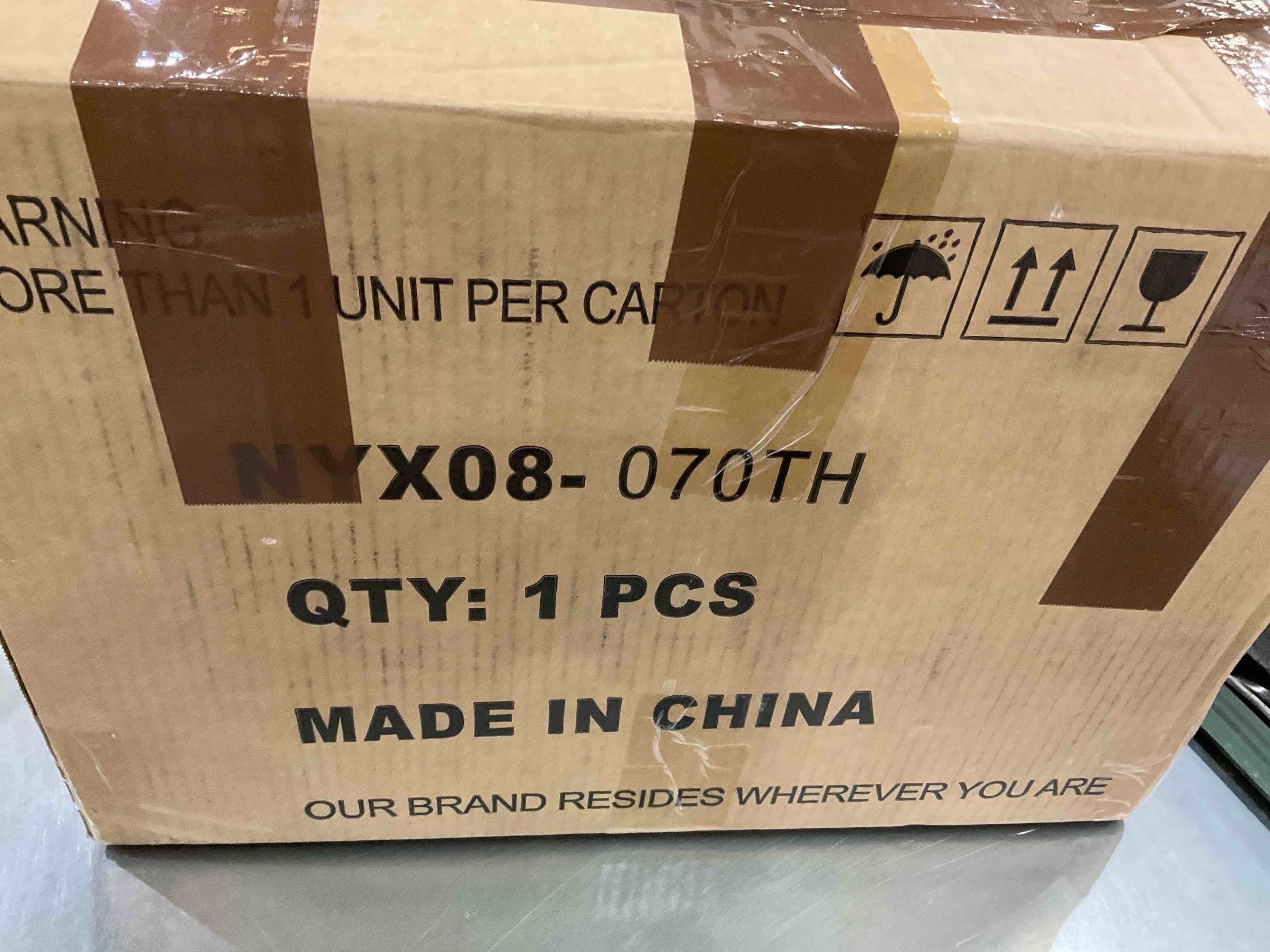 https://s3.amazonaws.com/lotting-images-prod/BargainHunt/EXS01176869_1709230324357.jpeg