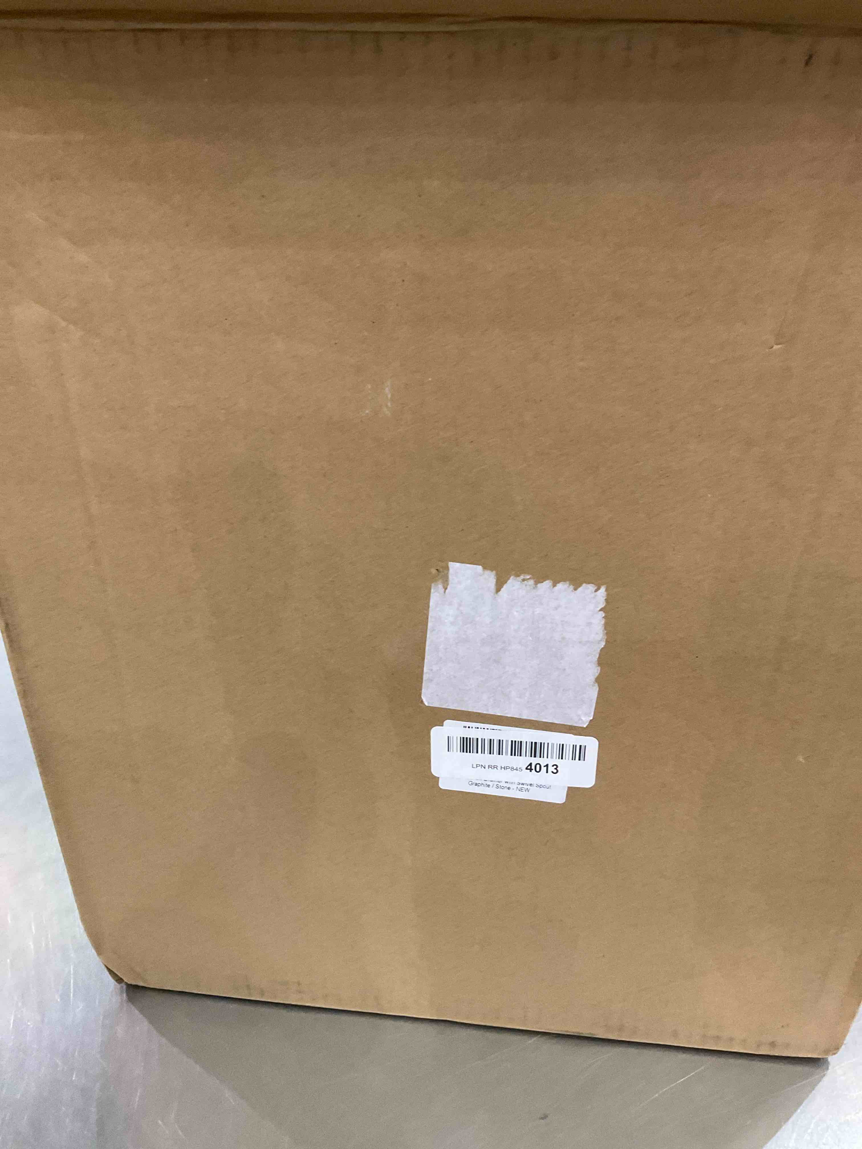https://s3.amazonaws.com/lotting-images-prod/BargainHunt/EXS01176871_1709230514383.jpeg