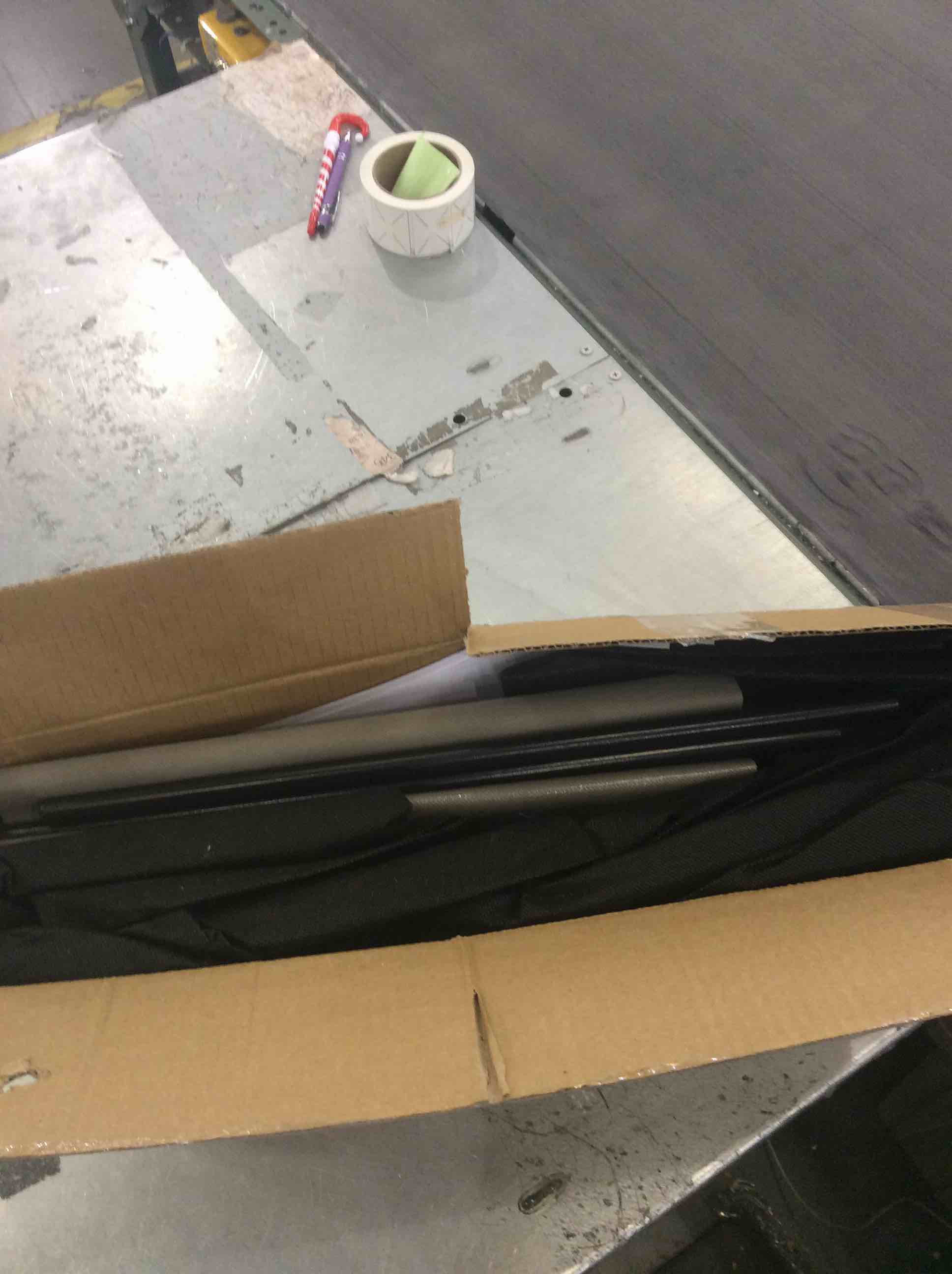 https://s3.amazonaws.com/lotting-images-prod/BargainHunt/EXS01177103_1708012364633.jpeg