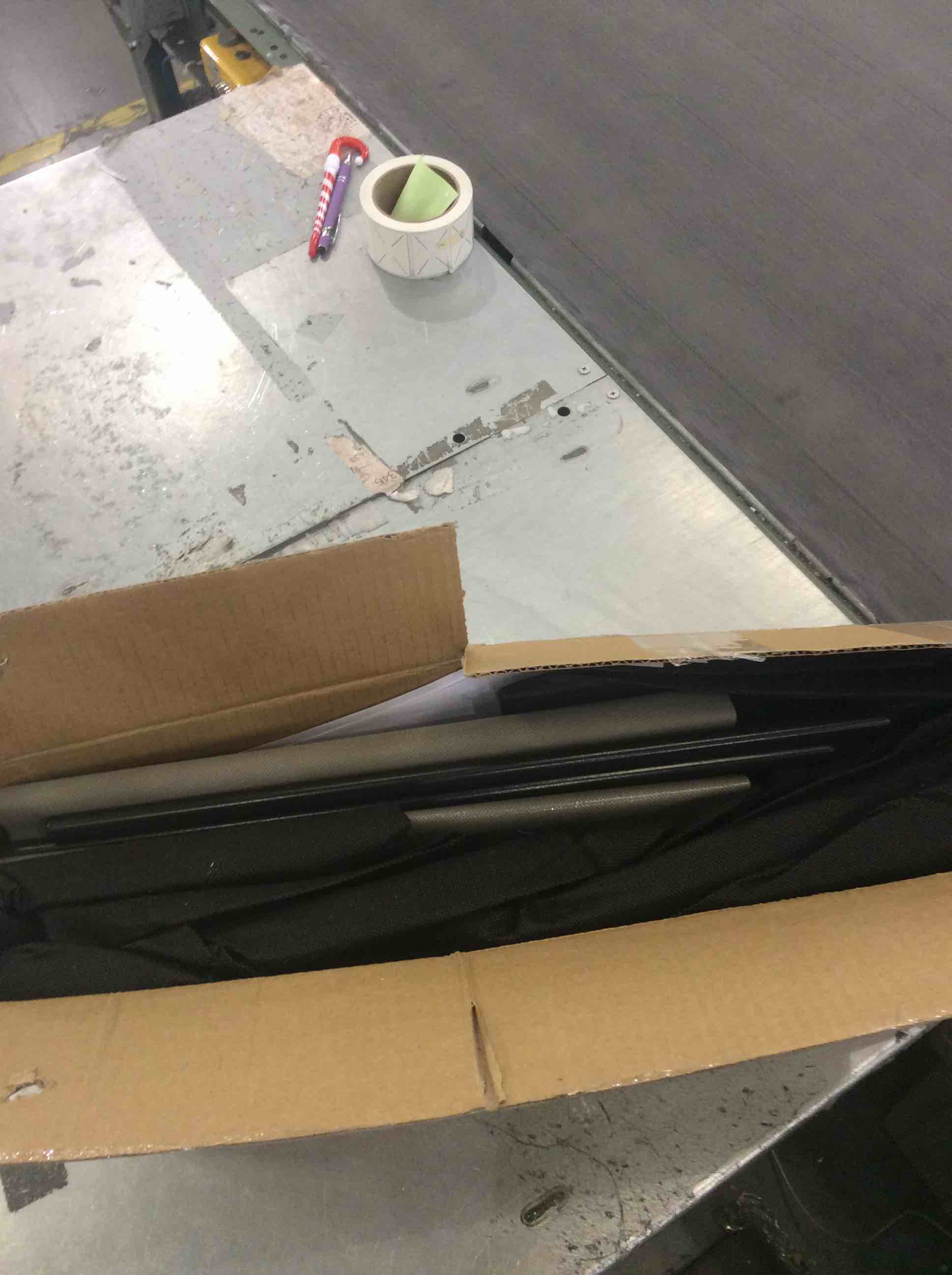 https://s3.amazonaws.com/lotting-images-prod/BargainHunt/EXS01177103_1708012365763.jpeg
