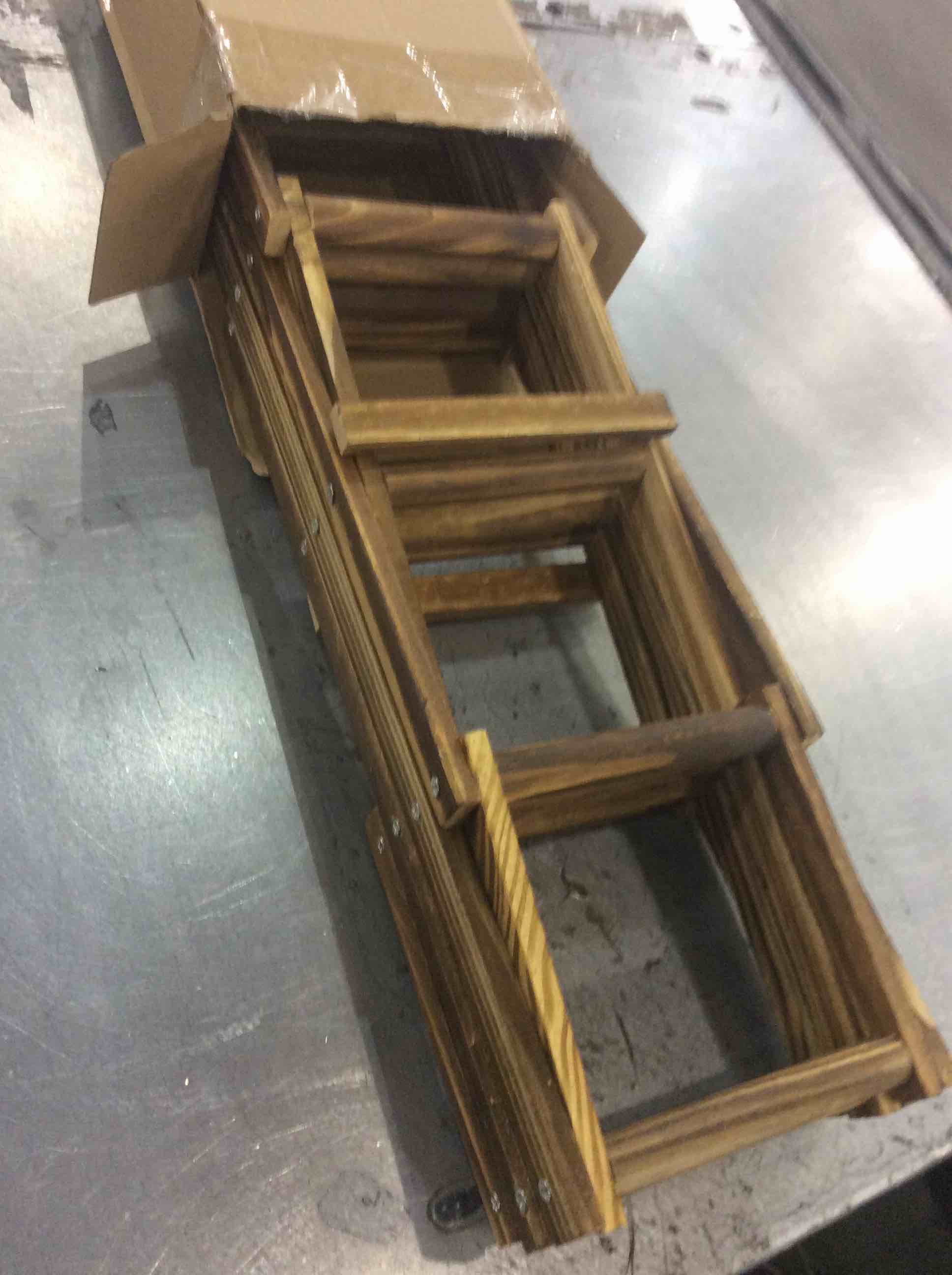 https://s3.amazonaws.com/lotting-images-prod/BargainHunt/EXS01177222_1708346619171.jpeg