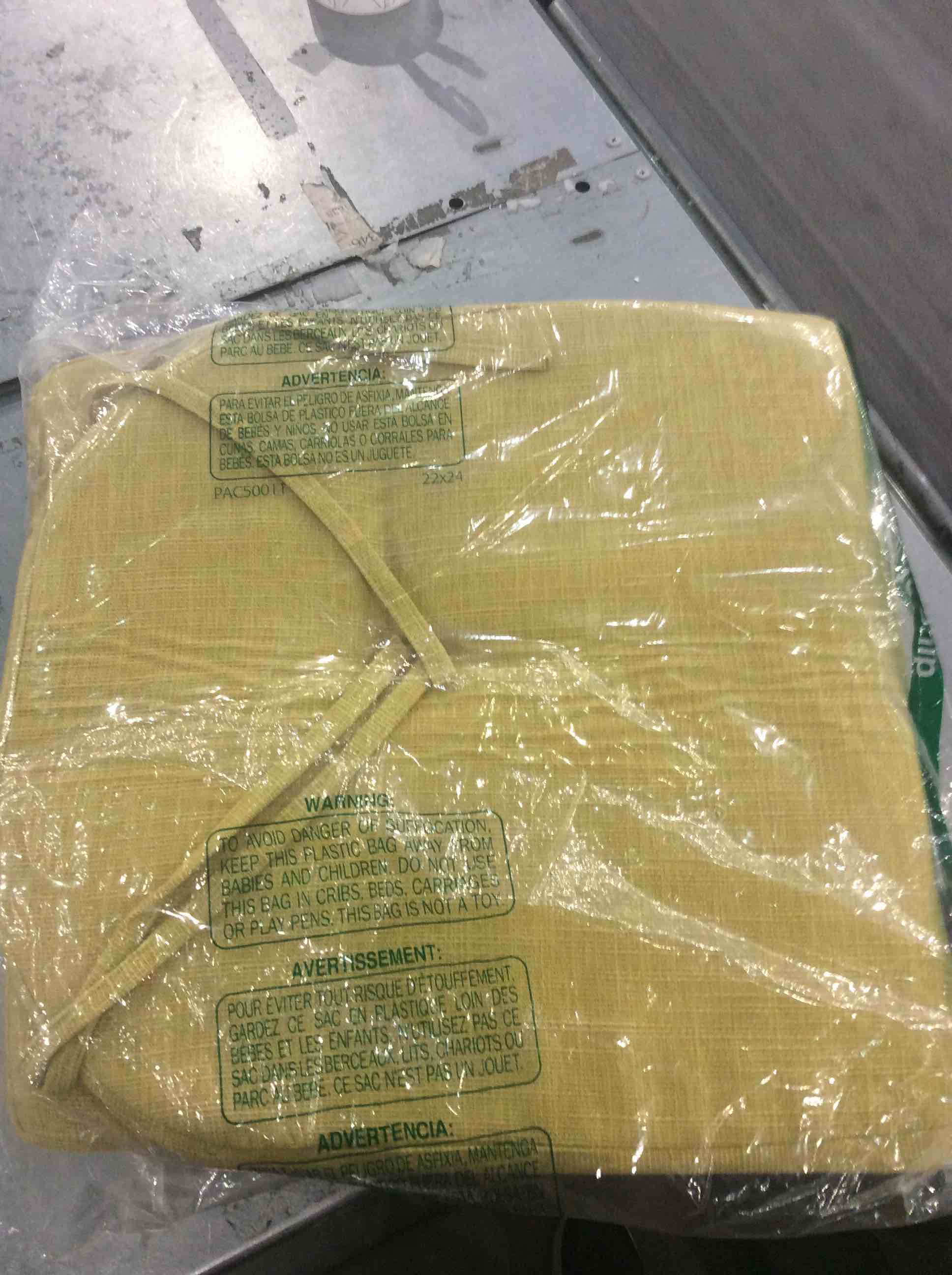 https://s3.amazonaws.com/lotting-images-prod/BargainHunt/EXS01177231_1708347201684.jpeg