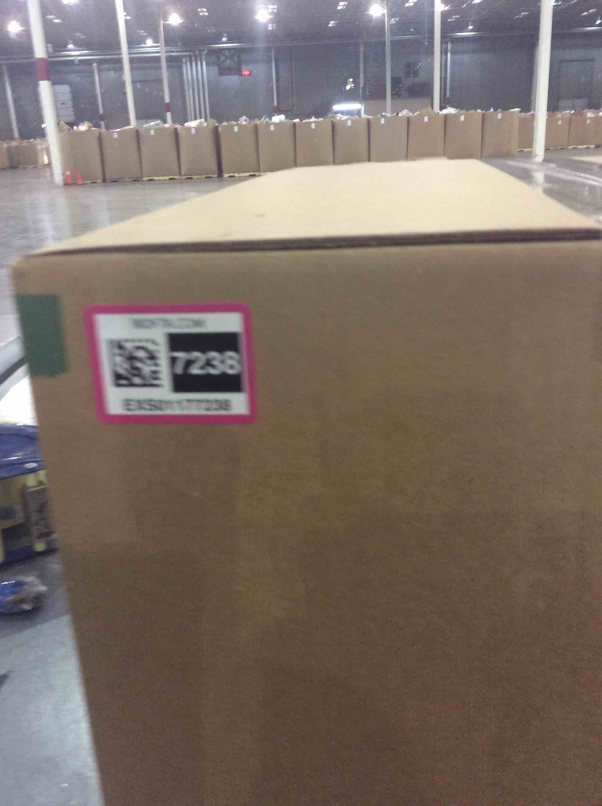 https://s3.amazonaws.com/lotting-images-prod/BargainHunt/EXS01177238_1708347719046.jpeg