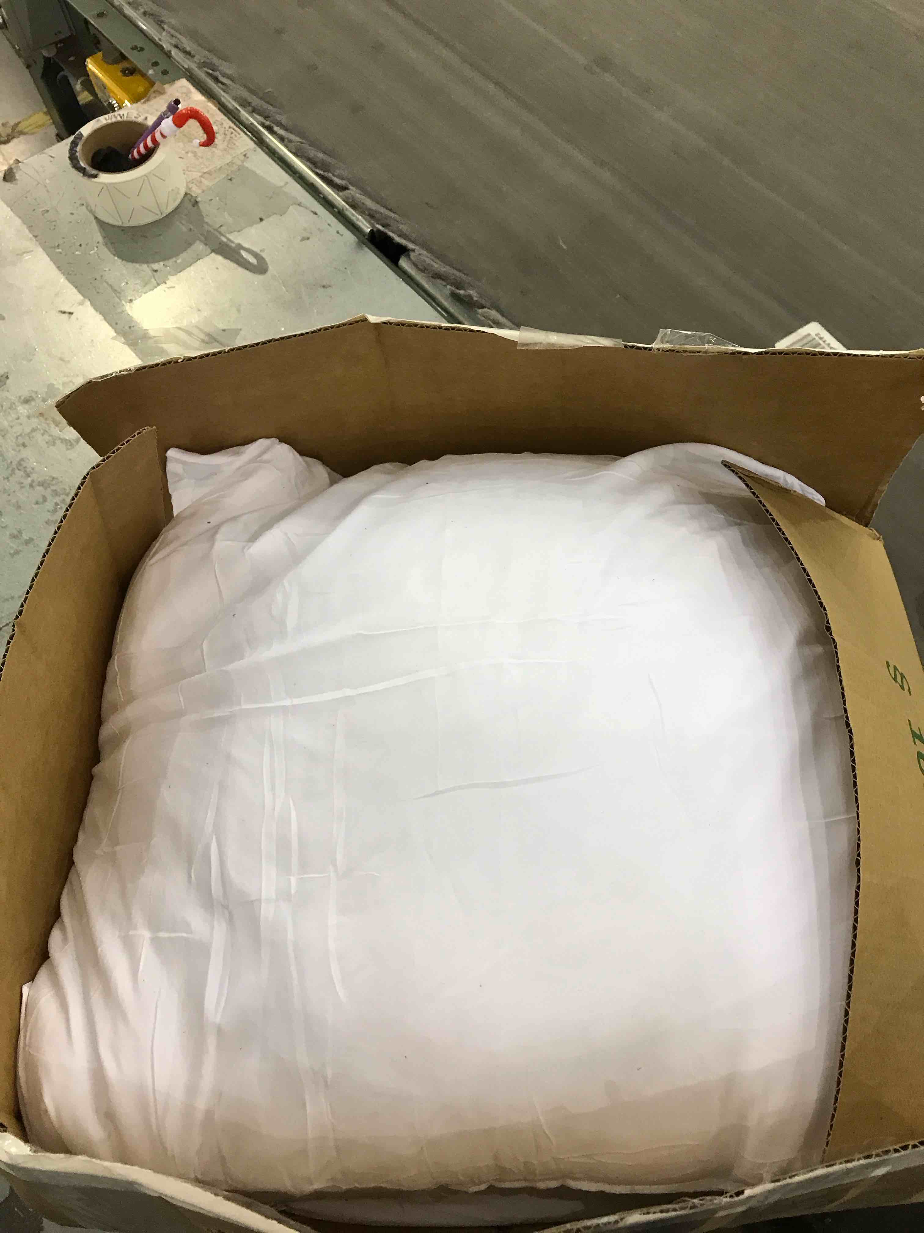 https://s3.amazonaws.com/lotting-images-prod/BargainHunt/EXS01177255_1708432379406.jpeg