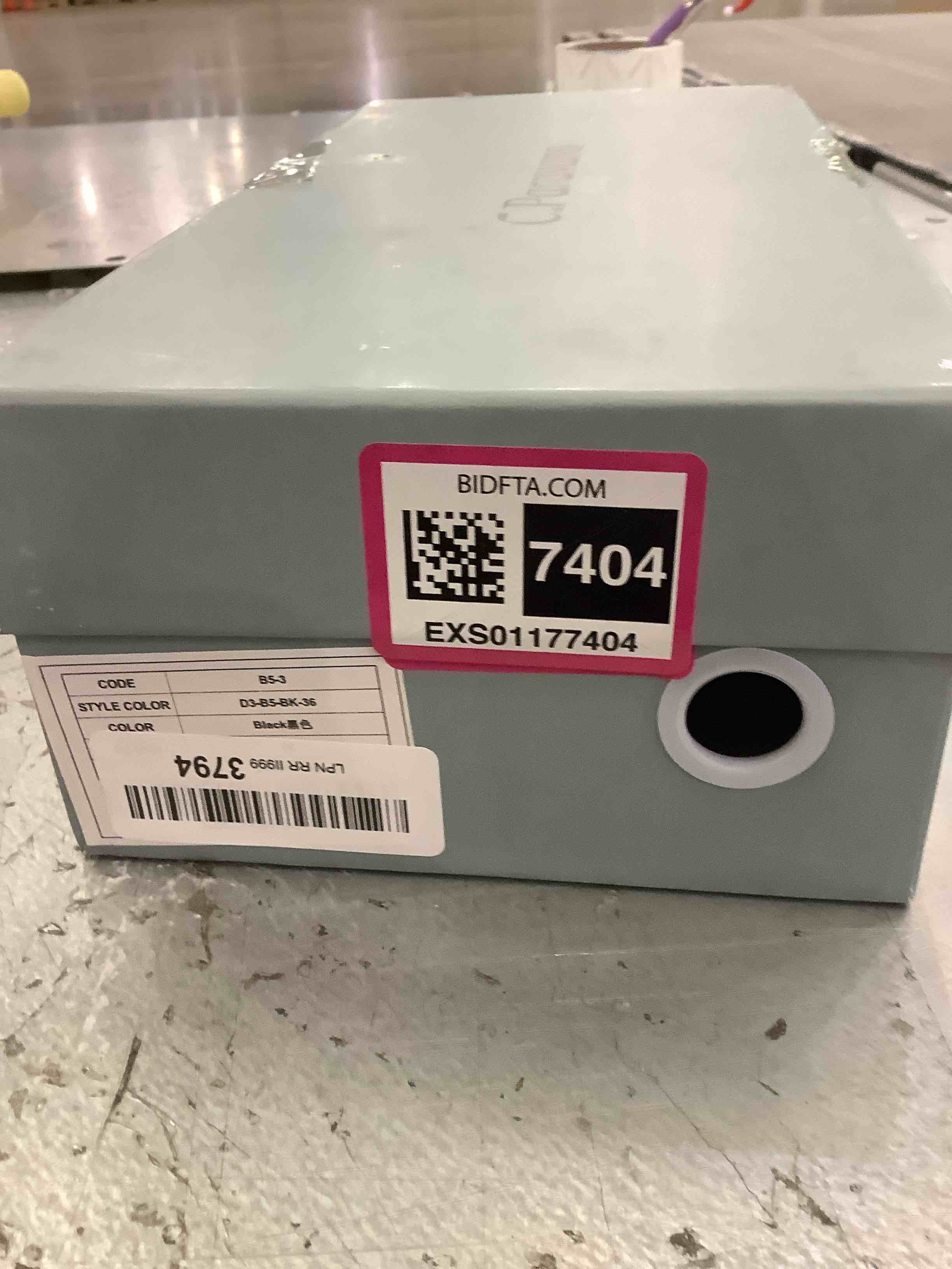 https://s3.amazonaws.com/lotting-images-prod/BargainHunt/EXS01177404_1708451923699.jpeg