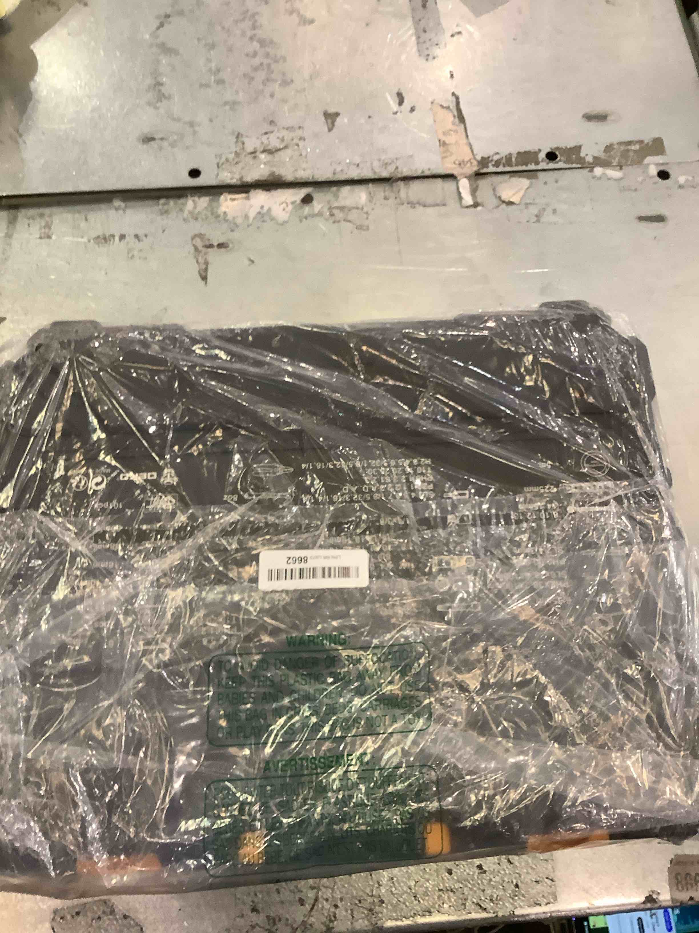 https://s3.amazonaws.com/lotting-images-prod/BargainHunt/EXS01177440_1708454911480.jpeg