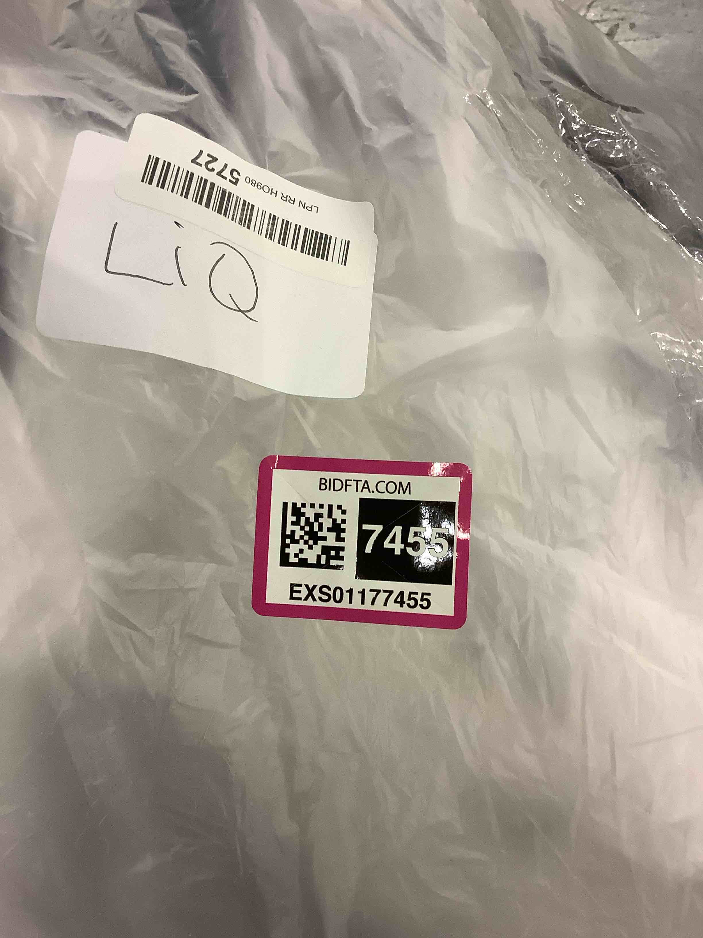 https://s3.amazonaws.com/lotting-images-prod/BargainHunt/EXS01177455_1708605214341.jpeg