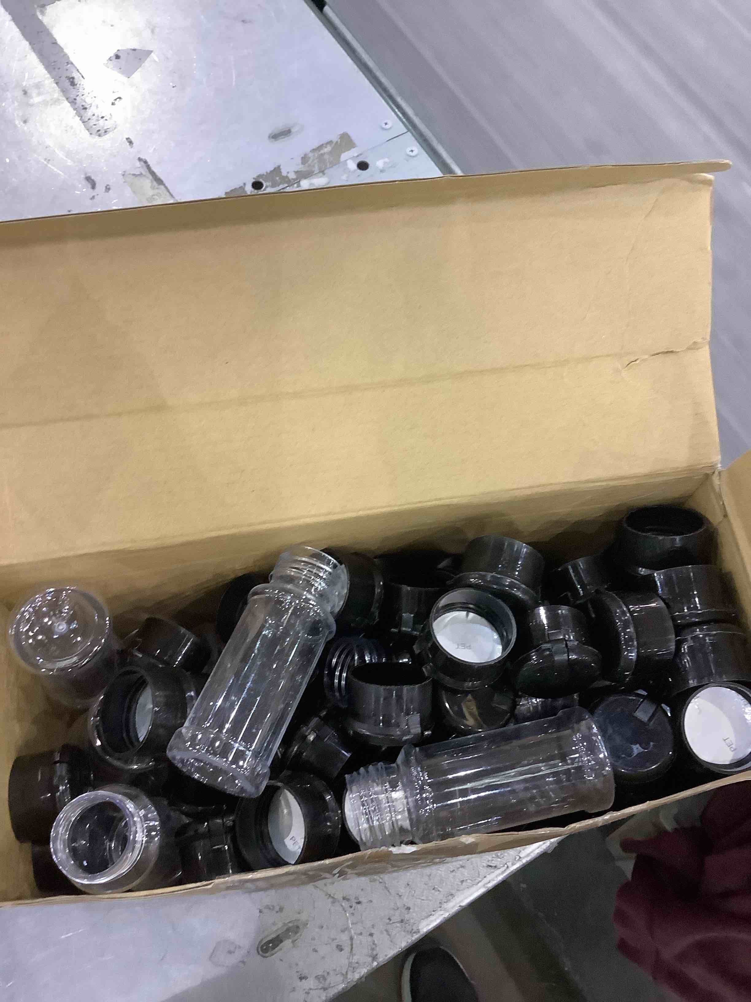 https://s3.amazonaws.com/lotting-images-prod/BargainHunt/EXS01177484_1708607406693.jpeg