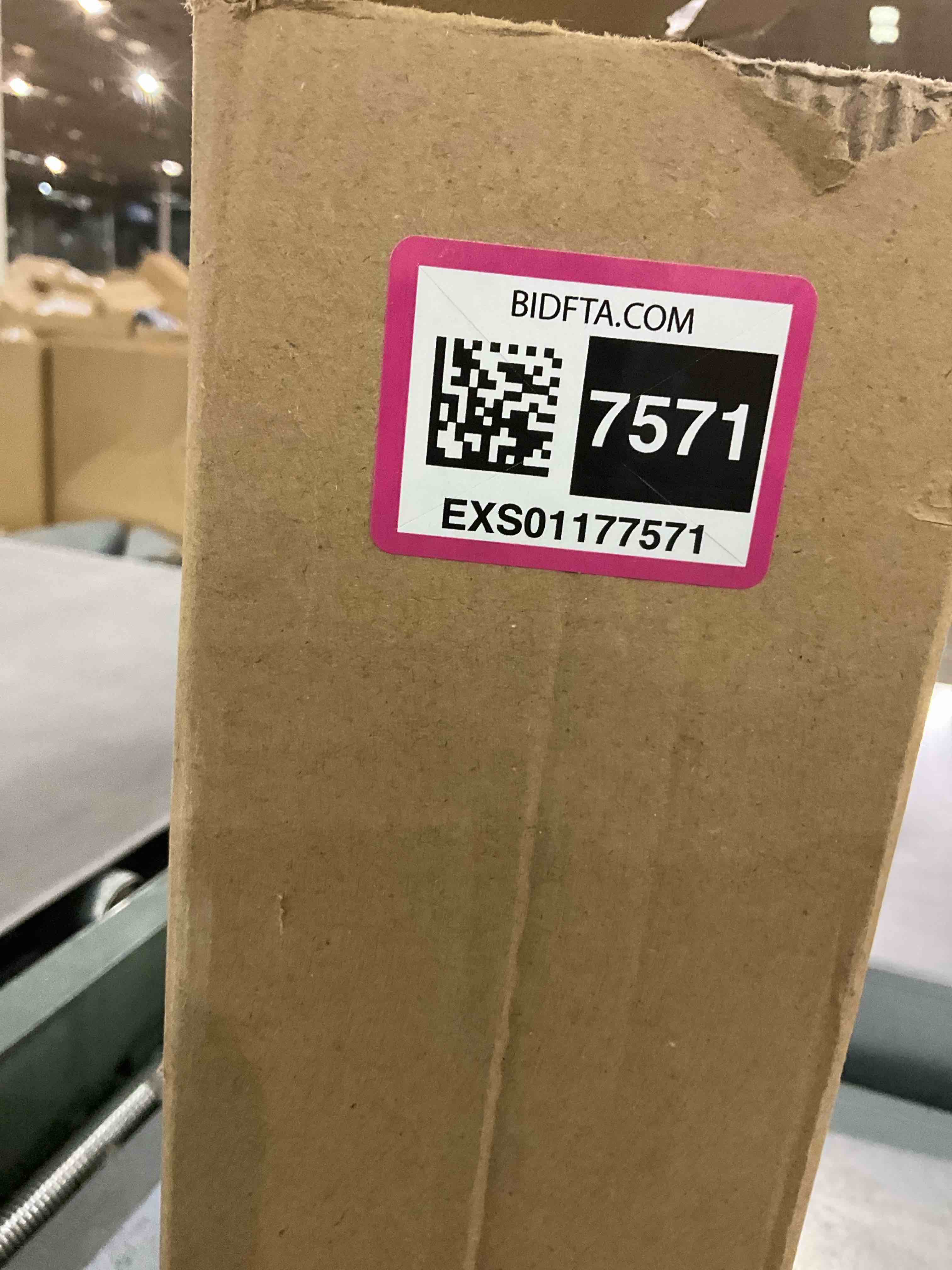 https://s3.amazonaws.com/lotting-images-prod/BargainHunt/EXS01177571_1709040787218.jpeg
