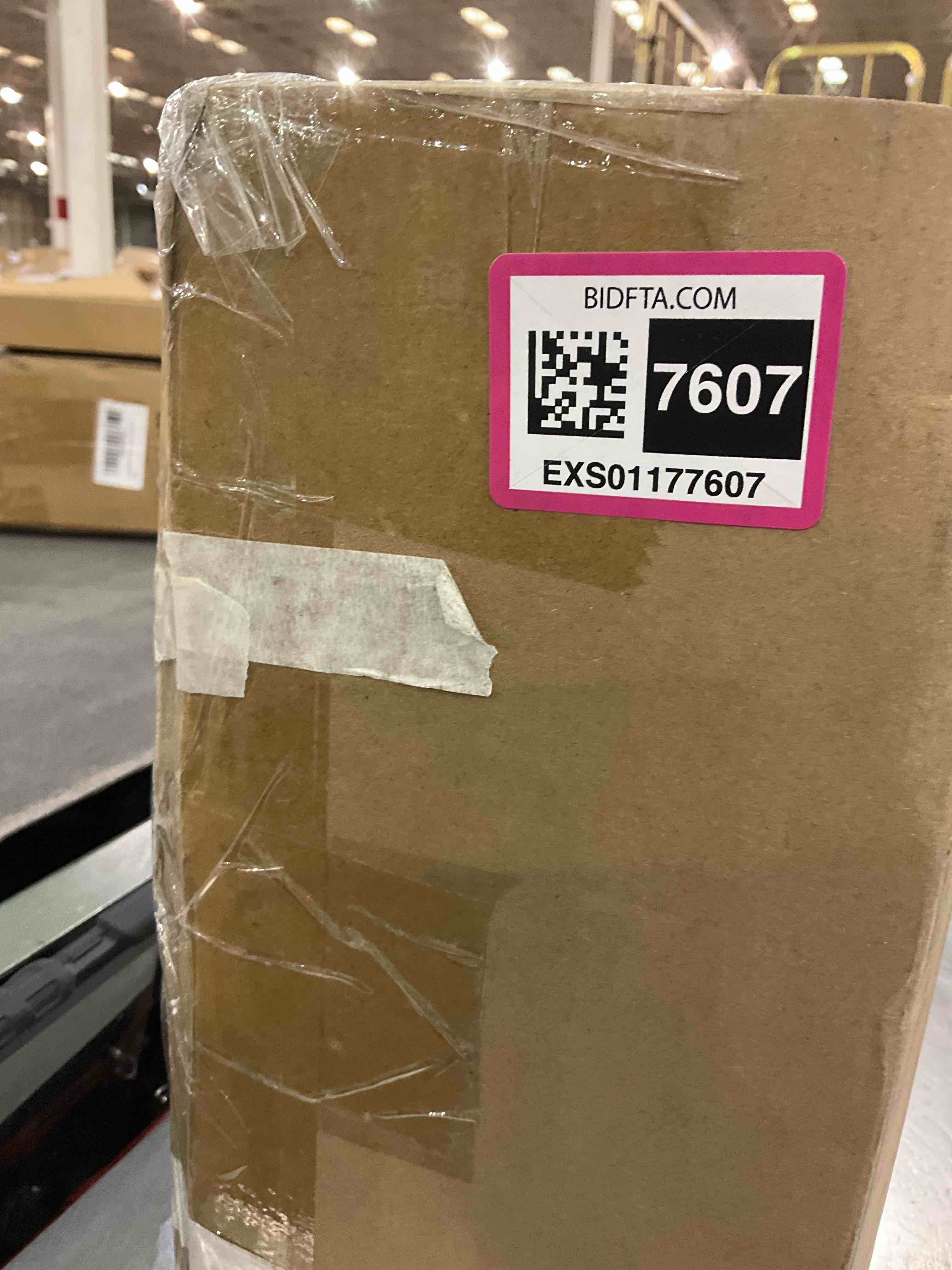 https://s3.amazonaws.com/lotting-images-prod/BargainHunt/EXS01177607_1709046643962.jpeg