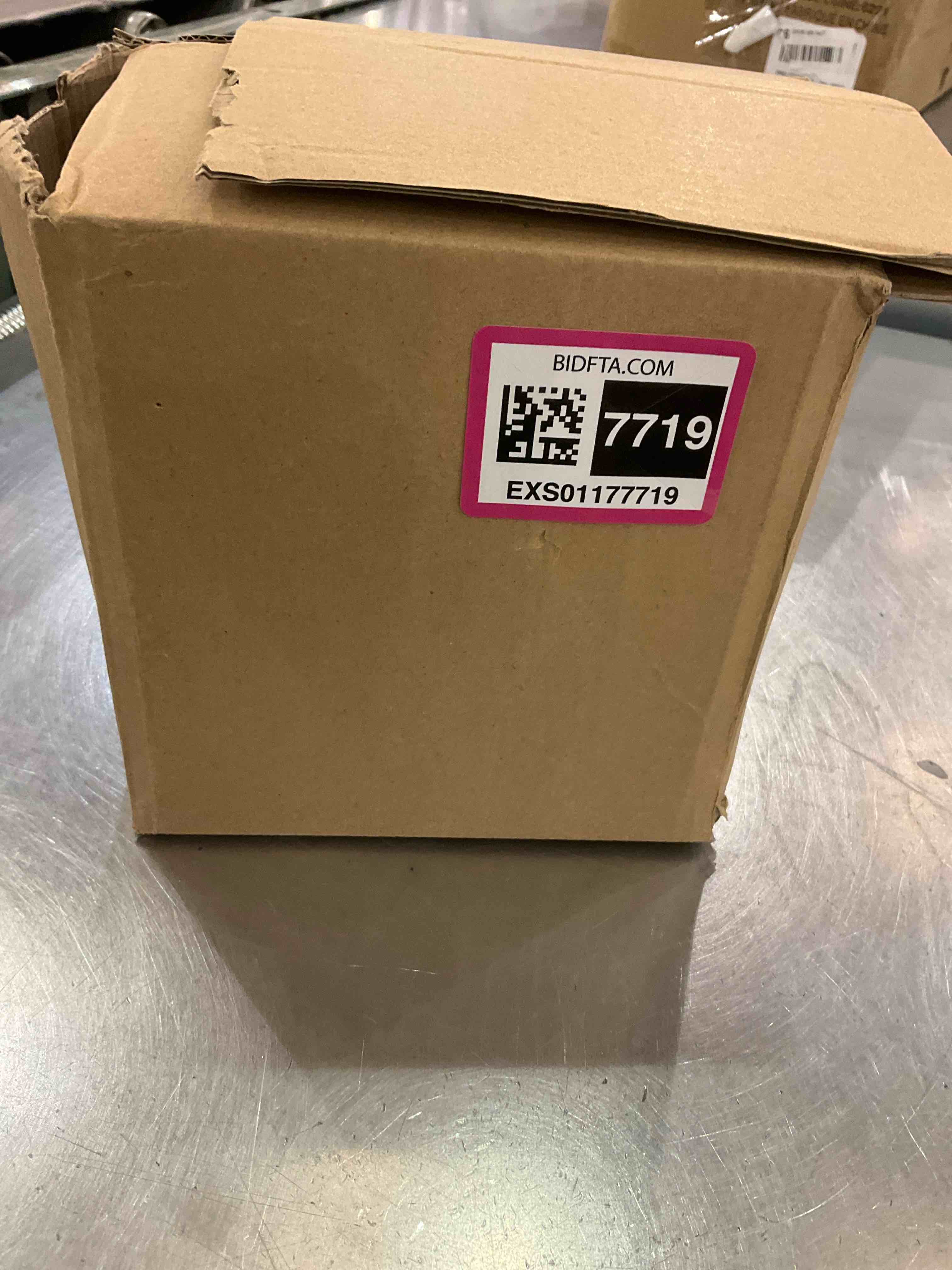 https://s3.amazonaws.com/lotting-images-prod/BargainHunt/EXS01177719_1709063086551.jpeg