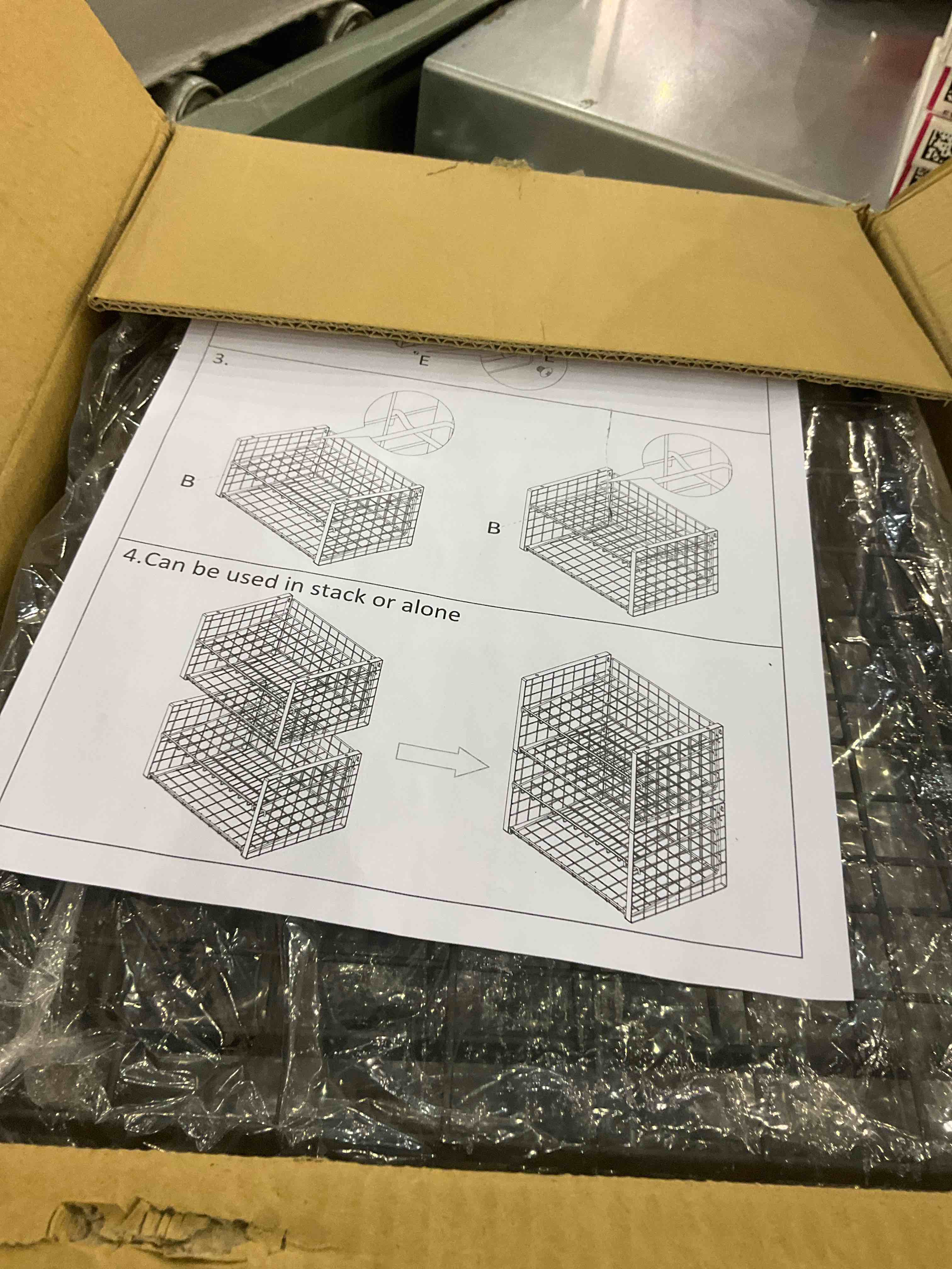 https://s3.amazonaws.com/lotting-images-prod/BargainHunt/EXS01177766_1709126127513.jpeg