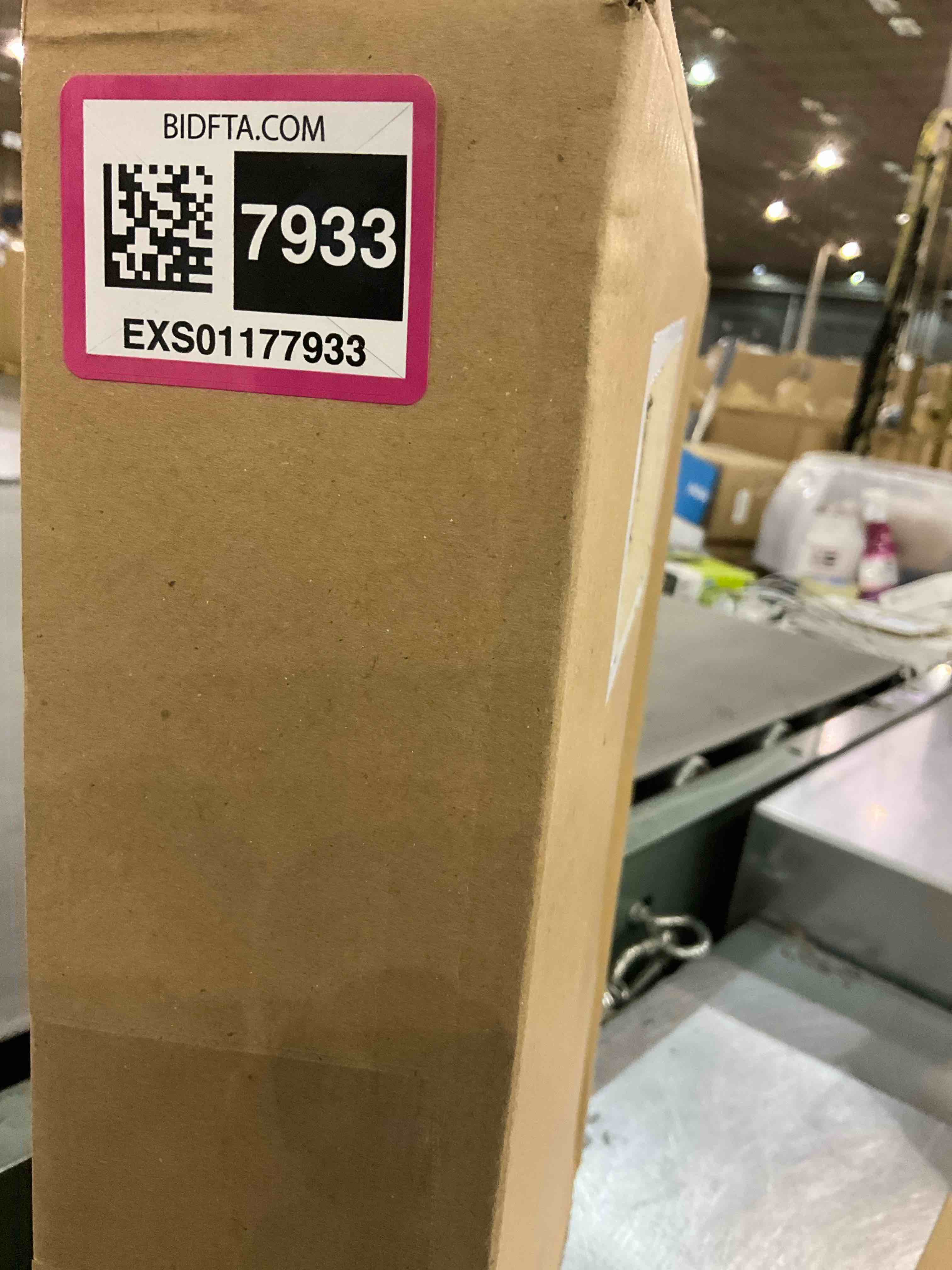 https://s3.amazonaws.com/lotting-images-prod/BargainHunt/EXS01177933_1709209863924.jpeg