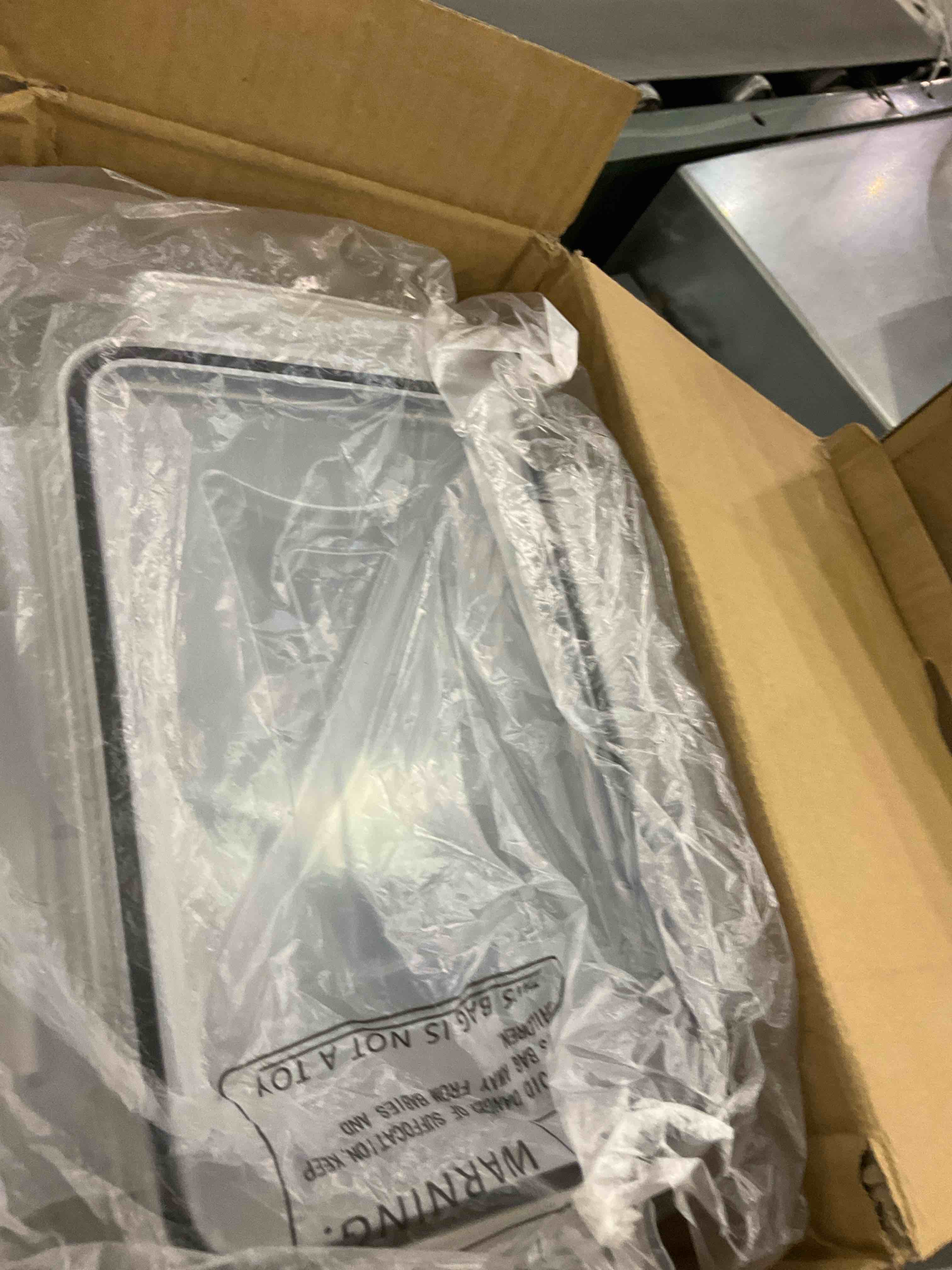https://s3.amazonaws.com/lotting-images-prod/BargainHunt/EXS01177955_1709212180090.jpeg