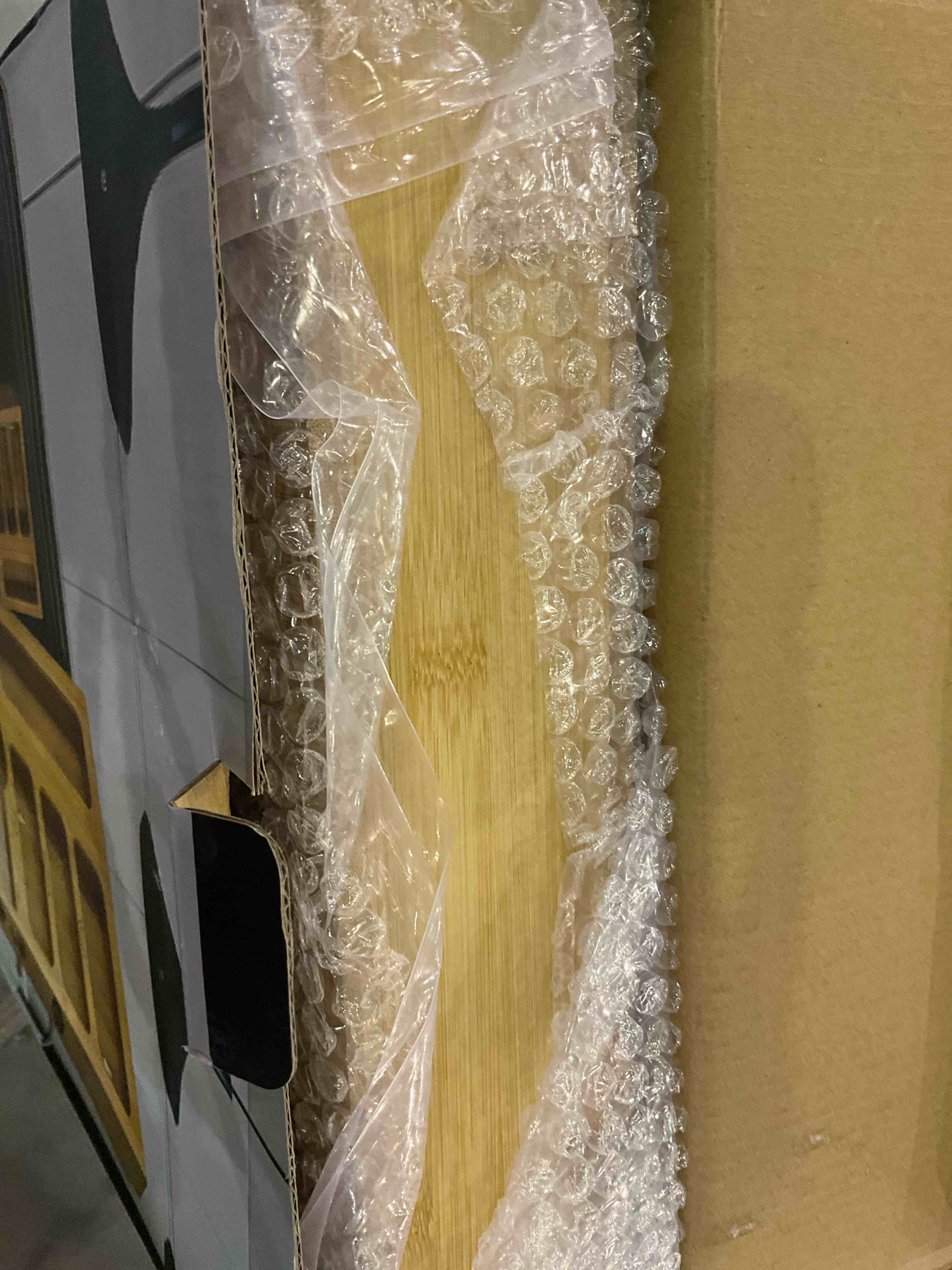 https://s3.amazonaws.com/lotting-images-prod/BargainHunt/EXS01178646_1710158151377.jpeg