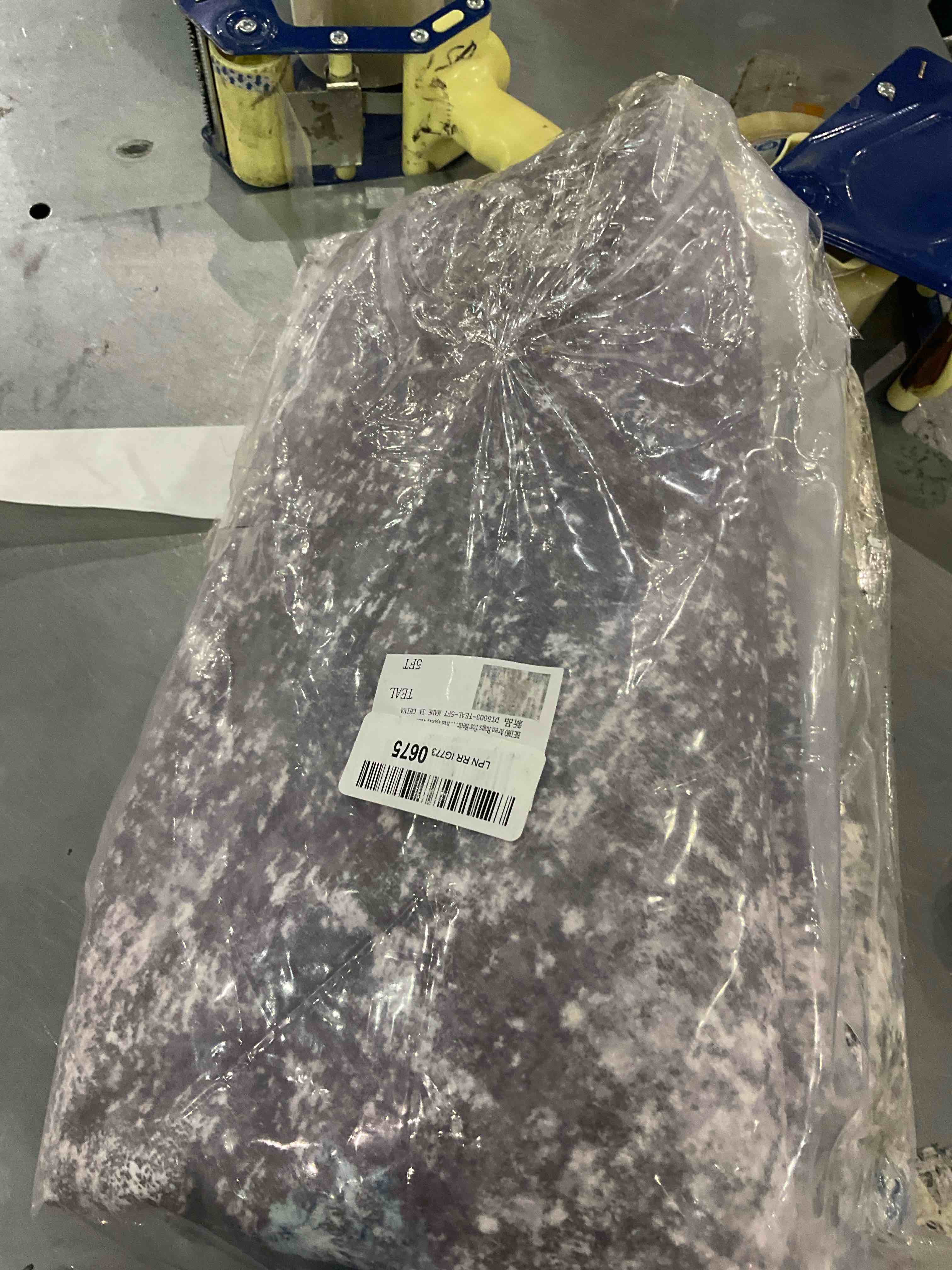 https://s3.amazonaws.com/lotting-images-prod/BargainHunt/EXS01178673_1710161230669.jpeg