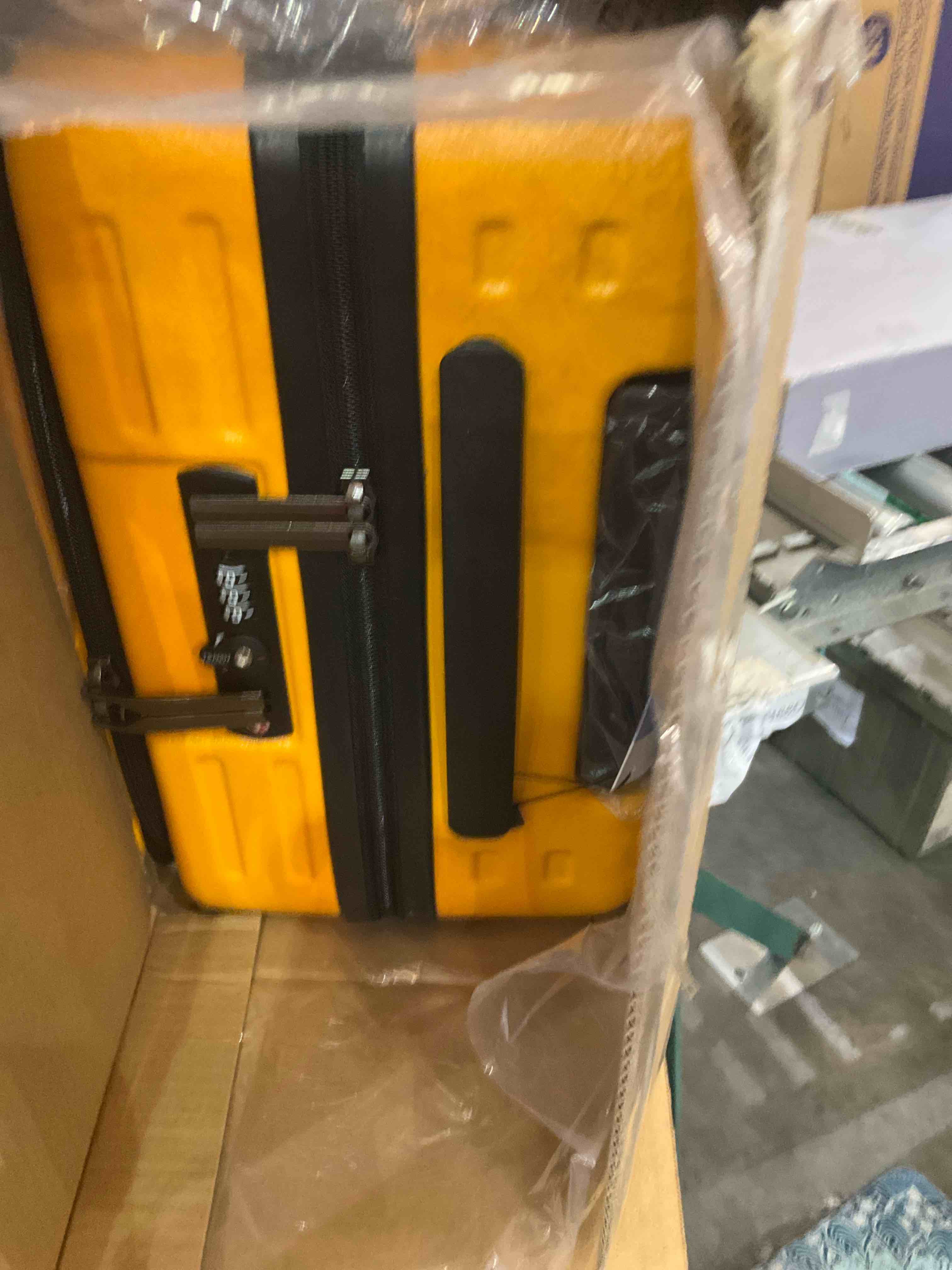 https://s3.amazonaws.com/lotting-images-prod/BargainHunt/EXS01178994_1710343077550.jpeg